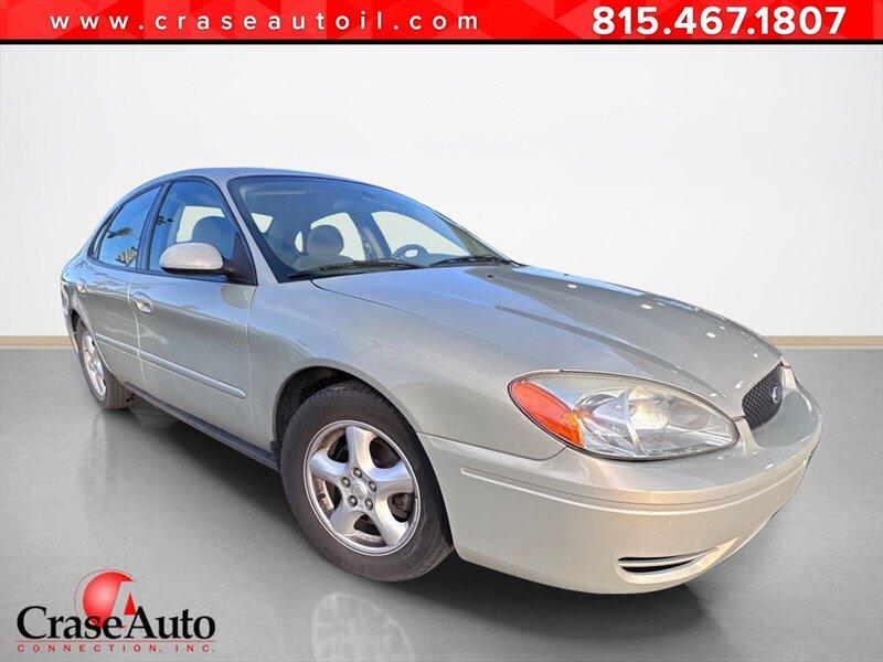 photo of 2004 Ford Taurus SE 