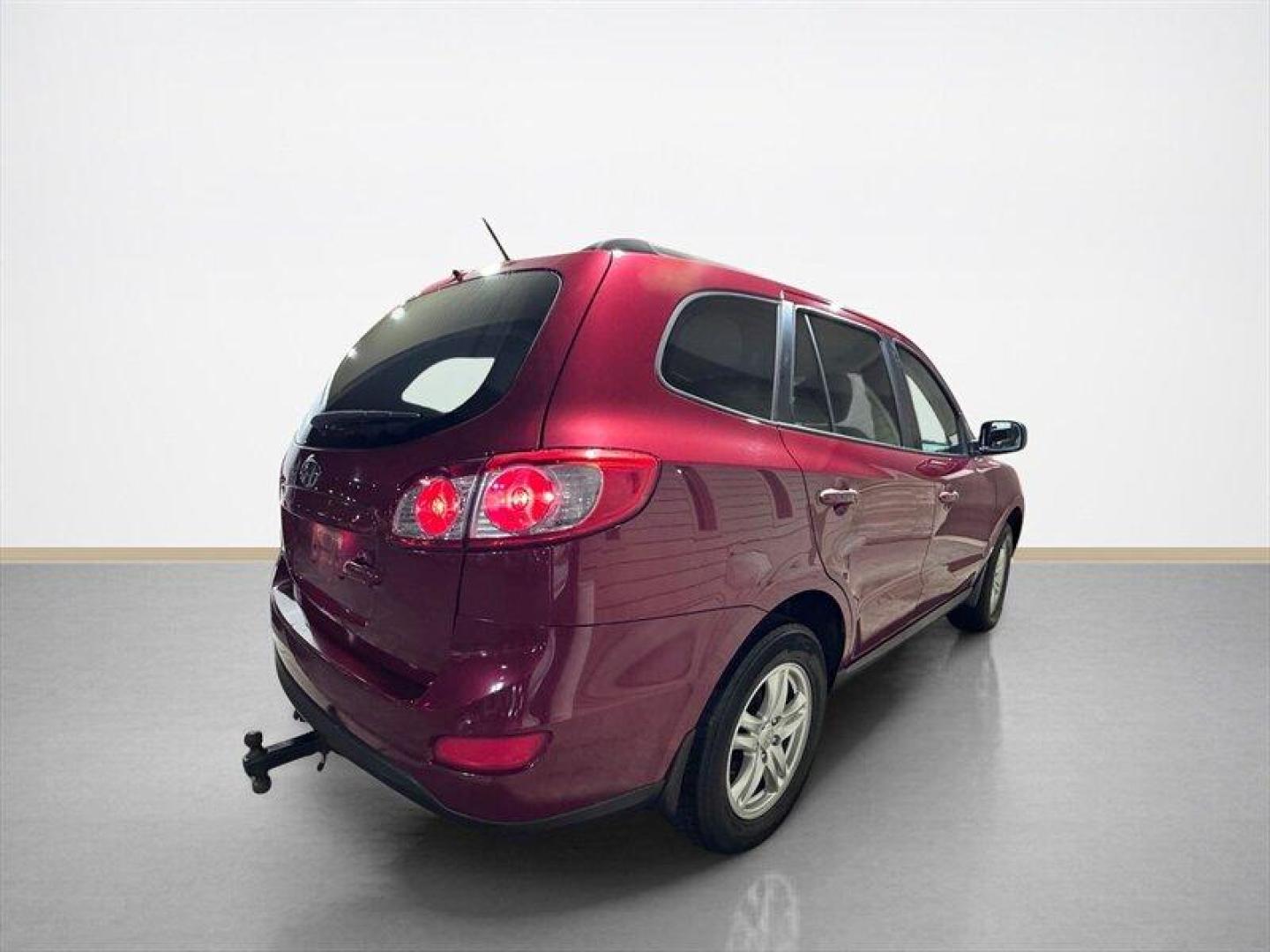 2012 Sierra Red Hyundai SANTA FE GLS (5XYZG3AB0CG) with an 2.4L I4 175hp 169ft. lbs. engine, Automatic transmission, located at 25355 Eames Street, Channahon, IL, 60410, (815) 467-1807, 41.429108, -88.228432 - 2012 Hyundai Santa Fe Local Trade Being sold AS IS, AS SHOWN and we are not inspecting this vehicle. A solid option for a first-time driver or commuter car looking for an affordable SUV. Price does not include taxes, title, registration, or documentation fees. - Photo#3