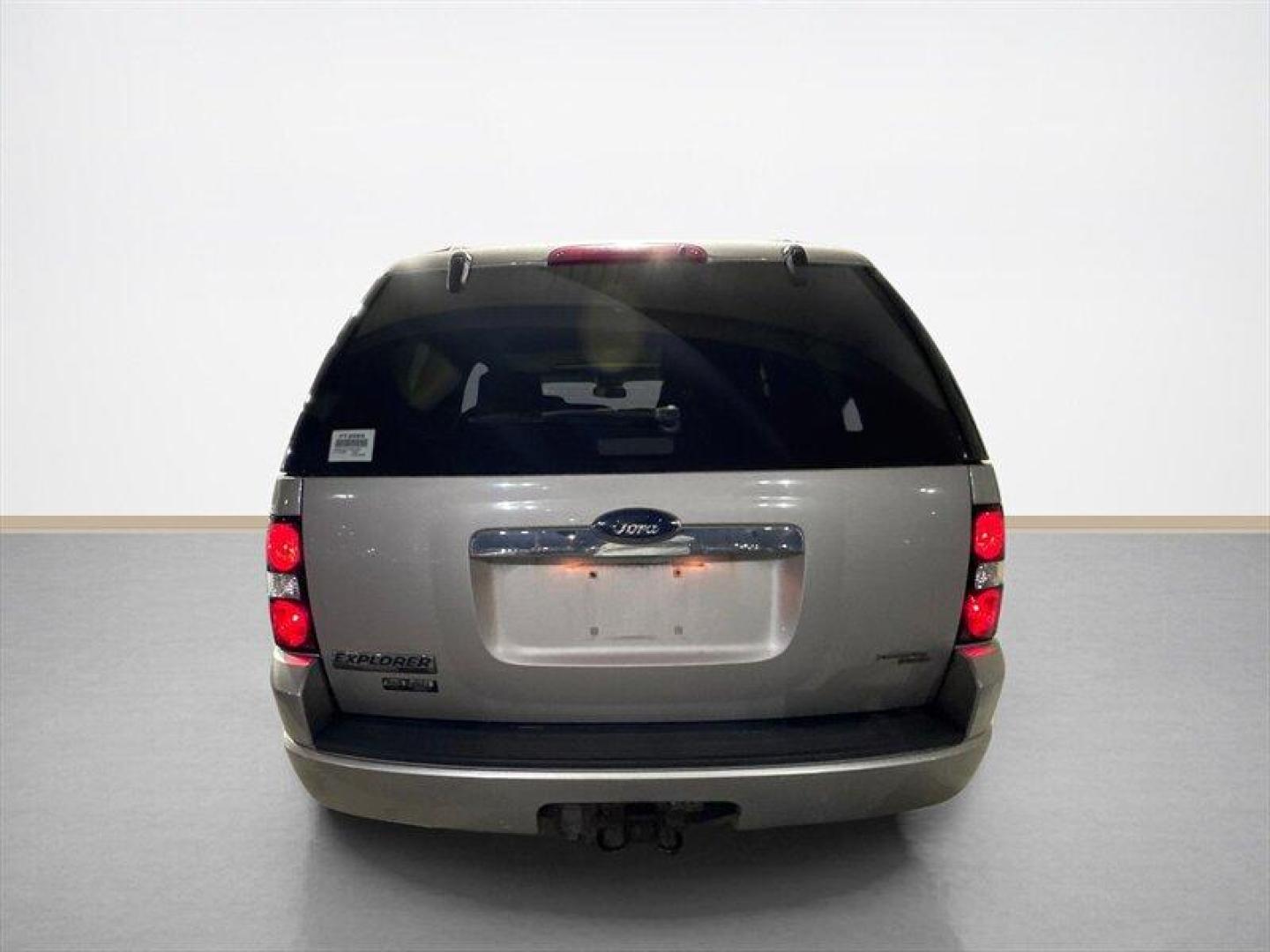 2007 Silver Ford Explorer Limited (1FMEU75817U) with an 4.6L V8 292hp 300ft. lbs. engine, Automatic transmission, located at 25355 Eames Street, Channahon, IL, 60410, (815) 467-1807, 41.429108, -88.228432 - This 2007 Ford Explorer Limited 4x4 is a local trade powered by the V8, offering solid capability and room for the whole crew. It comes equipped with heated leather seats, a sunroof, and 7-passenger seating, making it a well-optioned SUV for its age. Please note: this vehicle is being sold as-is, a - Photo#4