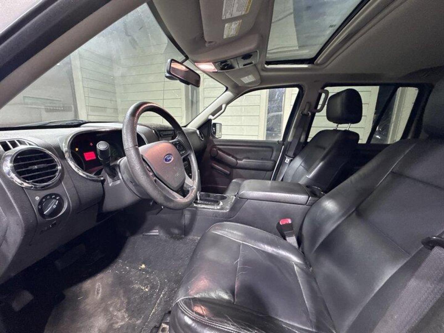 2007 Silver Ford Explorer Limited (1FMEU75817U) with an 4.6L V8 292hp 300ft. lbs. engine, Automatic transmission, located at 25355 Eames Street, Channahon, IL, 60410, (815) 467-1807, 41.429108, -88.228432 - This 2007 Ford Explorer Limited 4x4 is a local trade powered by the V8, offering solid capability and room for the whole crew. It comes equipped with heated leather seats, a sunroof, and 7-passenger seating, making it a well-optioned SUV for its age. Please note: this vehicle is being sold as-is, a - Photo#11