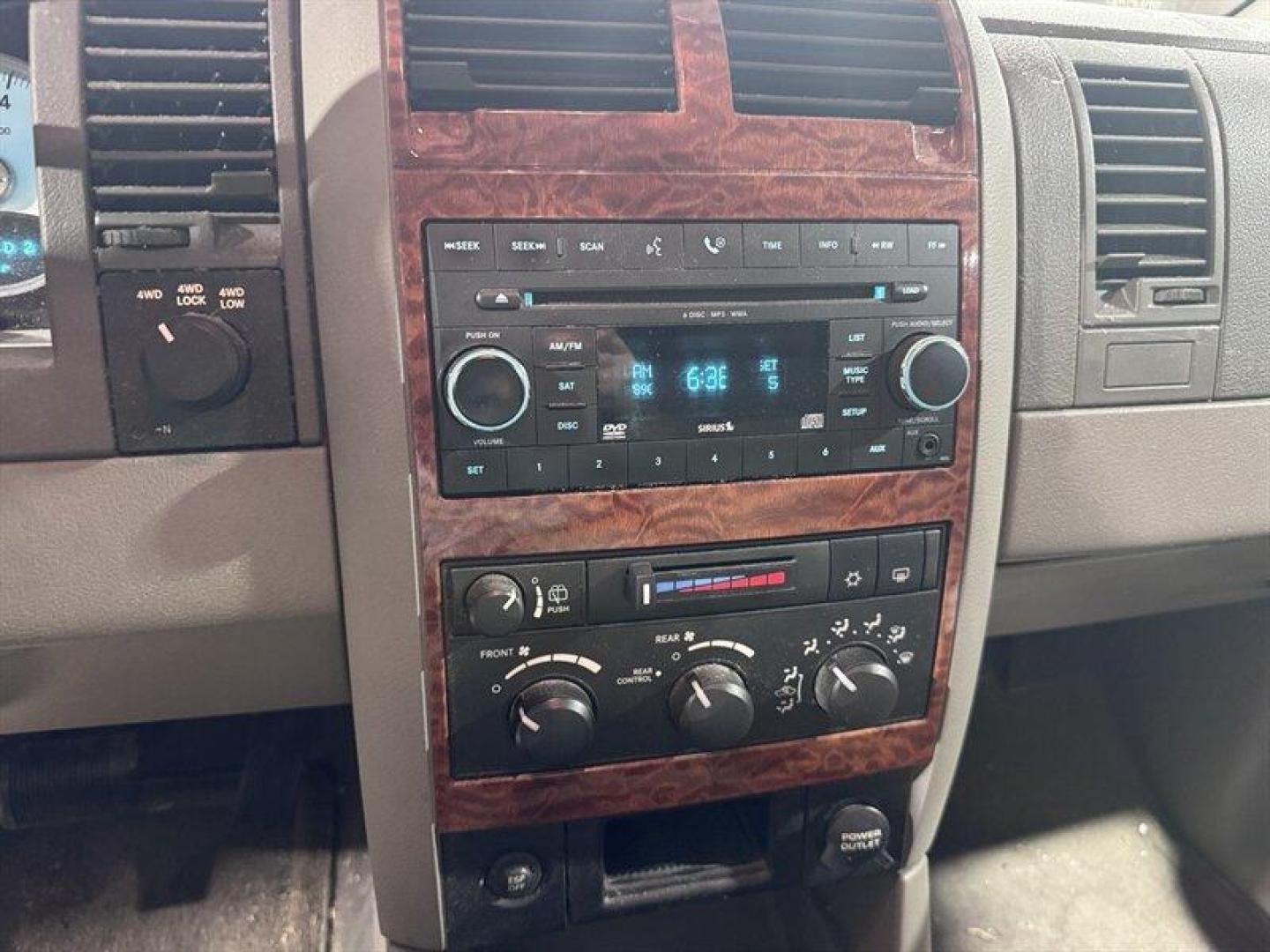 2008 Tan Dodge Durango SLT (1D8HB48N18F) with an Magnum 4.7L V8 303hp 330ft. lbs. engine, Automatic transmission, located at 25355 Eames Street, Channahon, IL, 60410, (815) 467-1807, 41.429108, -88.228432 - This 2008 Dodge Durango SLT 4x4 is a local trade that runs and drives and offers 7-passenger seating with the capability of 4x4 when you need it. Please note: the body is in rough shape, and this vehicle is being sold as-is, as shown. We are not inspecting it, and it is priced accordingly for someo - Photo#17