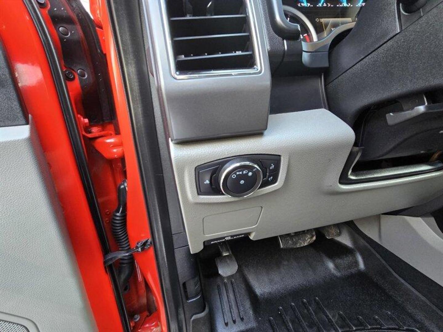 2020 Vermillion Red Ford F-350 XLT (1FT8W3BT1LE) with an Power Stroke 6.7L Biodiesel Turbo V8 475hp 1050ft. engine, Automatic transmission, located at 25355 Eames Street, Channahon, IL, 60410, (815) 467-1807, 41.429108, -88.228432 - Photo#11