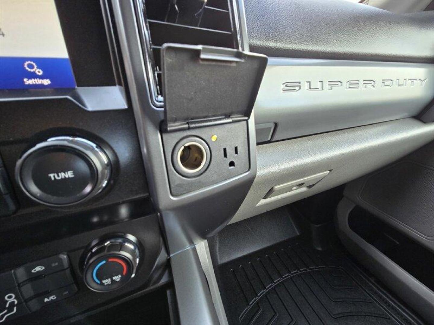 2020 Vermillion Red Ford F-350 XLT (1FT8W3BT1LE) with an Power Stroke 6.7L Biodiesel Turbo V8 475hp 1050ft. engine, Automatic transmission, located at 25355 Eames Street, Channahon, IL, 60410, (815) 467-1807, 41.429108, -88.228432 - Photo#20