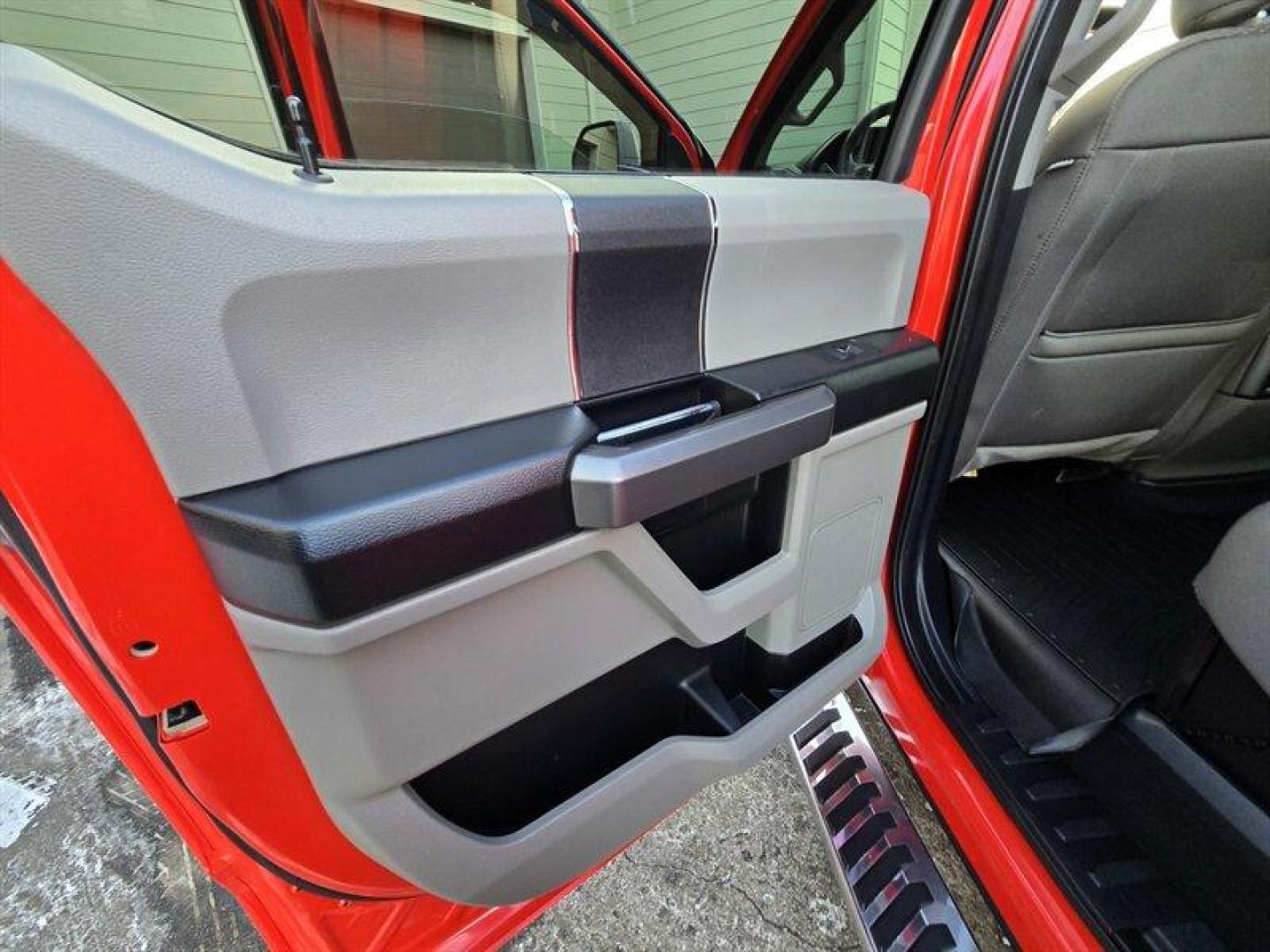 2020 Vermillion Red Ford F-350 XLT (1FT8W3BT1LE) with an Power Stroke 6.7L Biodiesel Turbo V8 475hp 1050ft. engine, Automatic transmission, located at 25355 Eames Street, Channahon, IL, 60410, (815) 467-1807, 41.429108, -88.228432 - Photo#26