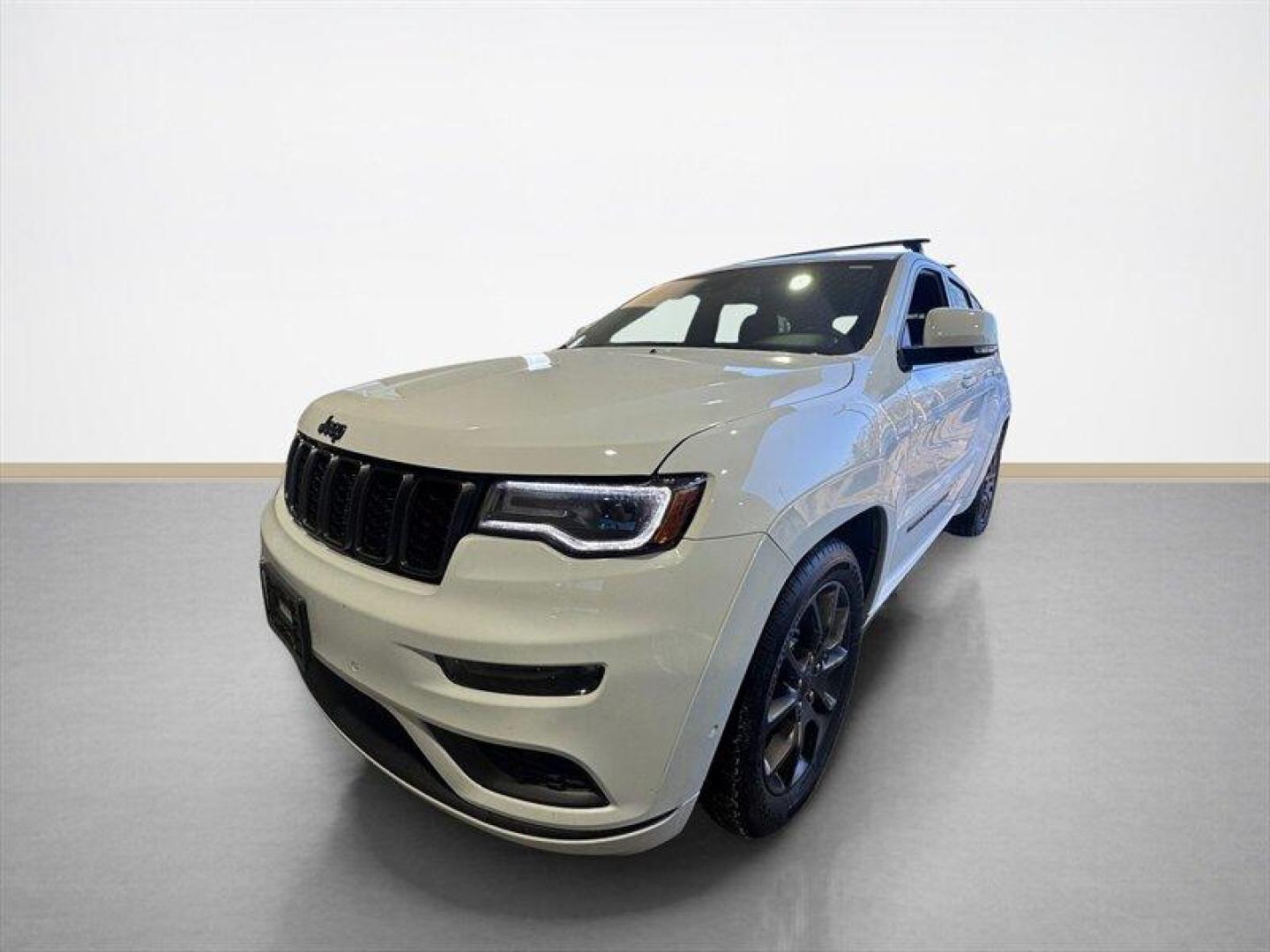 2020 Bright White Clear Coat Jeep Grand Cherokee High Altitude (1C4RJFCT7LC) with an HEMI 5.7L V8 360hp 390ft. lbs. engine, Automatic transmission, located at 25355 Eames Street, Channahon, IL, 60410, (815) 467-1807, 41.429108, -88.228432 - Luxury meets muscle in this 2020 Jeep Grand Cherokee High Altitude. Finished in clean white with blacked-out rims and trim, this SUV looks as strong as it soundsbecause under the hood sits the legendary 5.7L HEMI V8. ???? Loaded with all the bells and whistles, the High Altitude delivers premium co - Photo#7