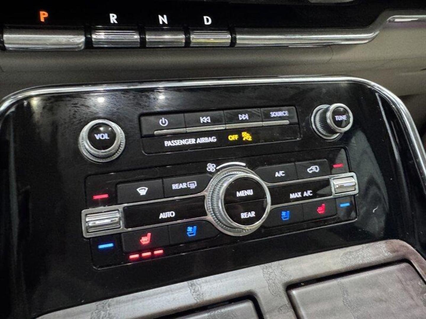 2018 White Platinum Tri-Coat Lincoln Navigator Reserve (5LMJJ2LT0JE) with an 3.5L Twin Turbo V6 450hp 510ft. lbs. engine, Automatic transmission, located at 25355 Eames Street, Channahon, IL, 60410, (815) 467-1807, 41.429108, -88.228432 - Pull up like you own the place. The 2018 Lincoln Navigator Reserve brings full boss energy with luxury to match. Cooled seats when summers rude. Heated leather when winter tries you. Panoramic roof for the views. Backup camera, nav, remote start, power boards all the bells, zero compromises. Whit - Photo#16