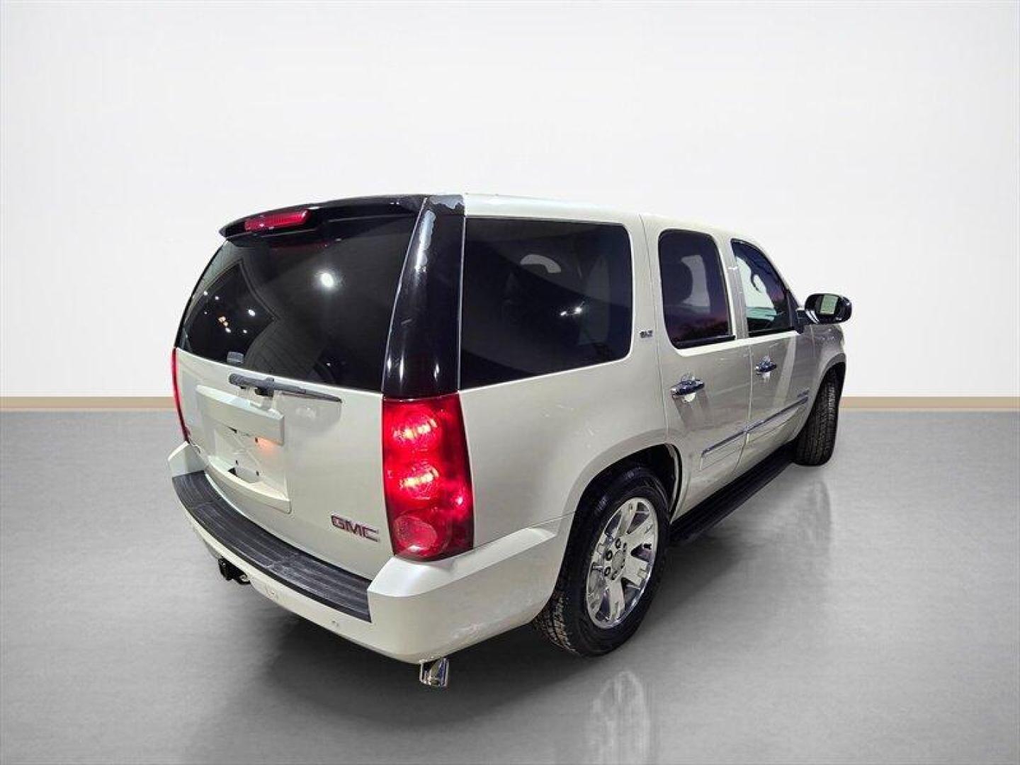 2010 Summit White GMC Yukon SLT (1GKMCCE34AR) with an Vortec Aluminum Block 5.3L Flex Fuel V8 320hp 335f engine, Automatic transmission, located at 25355 Eames Street, Channahon, IL, 60410, (815) 467-1807, 41.429108, -88.228432 - 2010 GMC Yukon SLT XFE Summit White exterior, Light Tan interior. This Yukon is powered by the Vortec aluminum-block 5.3L FlexFuel V8 (320 hp, 335 lb-ft torque) paired with a six-speed automatic transmission. It carries the XFE (extra fuel economy) calibration from the factory to improve highway ef - Photo#3