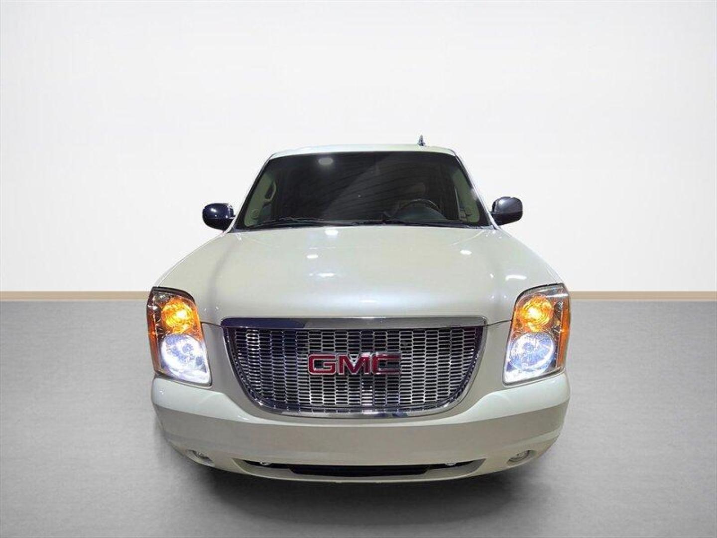 2010 Summit White GMC Yukon SLT (1GKMCCE34AR) with an Vortec Aluminum Block 5.3L Flex Fuel V8 320hp 335f engine, Automatic transmission, located at 25355 Eames Street, Channahon, IL, 60410, (815) 467-1807, 41.429108, -88.228432 - 2010 GMC Yukon SLT XFE Summit White exterior, Light Tan interior. This Yukon is powered by the Vortec aluminum-block 5.3L FlexFuel V8 (320 hp, 335 lb-ft torque) paired with a six-speed automatic transmission. It carries the XFE (extra fuel economy) calibration from the factory to improve highway ef - Photo#8