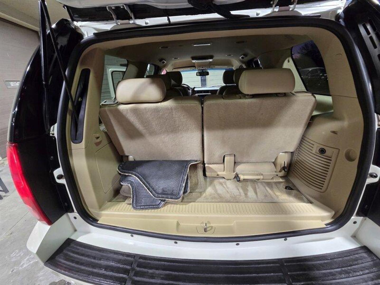 2010 Summit White GMC Yukon SLT (1GKMCCE34AR) with an Vortec Aluminum Block 5.3L Flex Fuel V8 320hp 335f engine, Automatic transmission, located at 25355 Eames Street, Channahon, IL, 60410, (815) 467-1807, 41.429108, -88.228432 - 2010 GMC Yukon SLT XFE Summit White exterior, Light Tan interior. This Yukon is powered by the Vortec aluminum-block 5.3L FlexFuel V8 (320 hp, 335 lb-ft torque) paired with a six-speed automatic transmission. It carries the XFE (extra fuel economy) calibration from the factory to improve highway ef - Photo#27