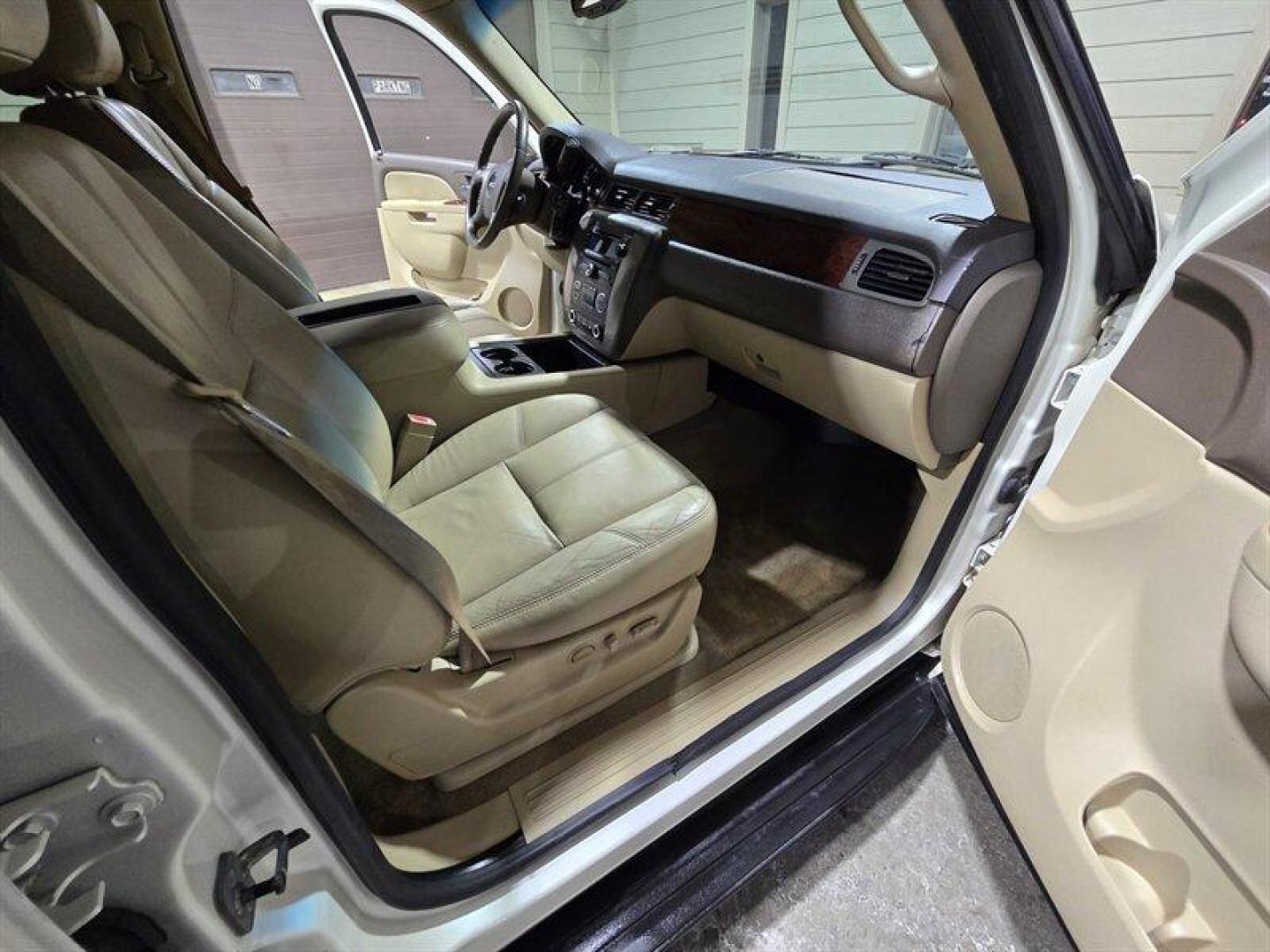 2010 Summit White GMC Yukon SLT (1GKMCCE34AR) with an Vortec Aluminum Block 5.3L Flex Fuel V8 320hp 335f engine, Automatic transmission, located at 25355 Eames Street, Channahon, IL, 60410, (815) 467-1807, 41.429108, -88.228432 - 2010 GMC Yukon SLT XFE Summit White exterior, Light Tan interior. This Yukon is powered by the Vortec aluminum-block 5.3L FlexFuel V8 (320 hp, 335 lb-ft torque) paired with a six-speed automatic transmission. It carries the XFE (extra fuel economy) calibration from the factory to improve highway ef - Photo#28