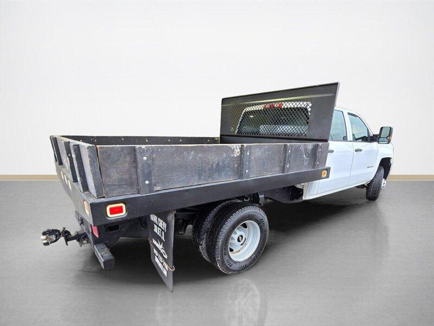 2016 White Chevrolet Silverado 3500 Work Truck (1GB4CYCG9GF) with an Vortec 6.0L V8 360hp 380ft. lbs. engine, Automatic transmission, located at 25355 Eames Street, Channahon, IL, 60410, (815) 467-1807, 41.429108, -88.228432 - ** FULLY SERVICED, 9 FOOT KNAPHEIDE FLAT BED, 6 BRAND NEW TIRES, ONLY 60,000 MILES. **2016 Chevrolet Silverado 3500 Work Truck Vortec 6.0L V8 (360 hp / 380 lb-ft) This 2016 Chevrolet Silverado 3500 Work Truck is finished in White with a Gray interior and is in excellent overall condition. It is po - Photo#3