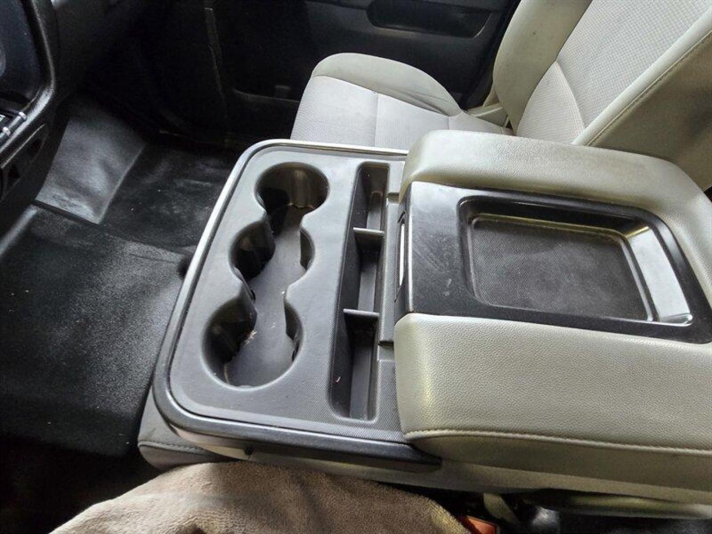 2016 White Chevrolet Silverado 3500 Work Truck (1GB4CYCG9GF) with an Vortec 6.0L V8 360hp 380ft. lbs. engine, Automatic transmission, located at 25355 Eames Street, Channahon, IL, 60410, (815) 467-1807, 41.429108, -88.228432 - ** FULLY SERVICED, 9 FOOT KNAPHEIDE FLAT BED, 6 BRAND NEW TIRES, ONLY 60,000 MILES. **2016 Chevrolet Silverado 3500 Work Truck Vortec 6.0L V8 (360 hp / 380 lb-ft) This 2016 Chevrolet Silverado 3500 Work Truck is finished in White with a Gray interior and is in excellent overall condition. It is po - Photo#17