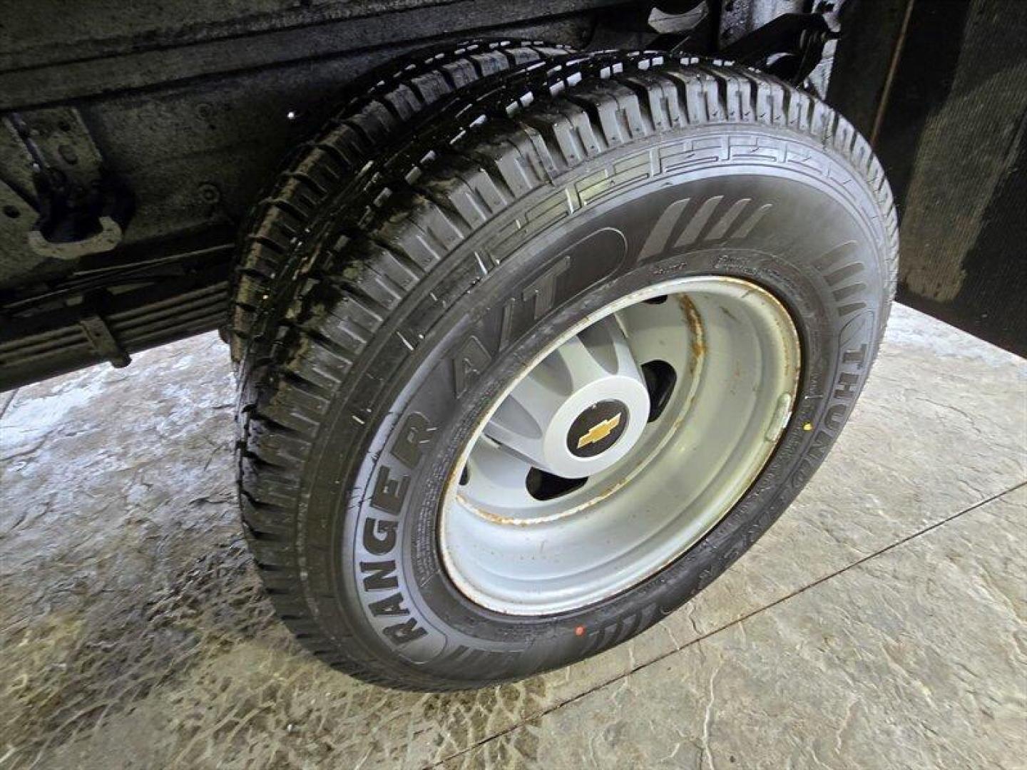 2016 White Chevrolet Silverado 3500 Work Truck (1GB4CYCG9GF) with an Vortec 6.0L V8 360hp 380ft. lbs. engine, Automatic transmission, located at 25355 Eames Street, Channahon, IL, 60410, (815) 467-1807, 41.429108, -88.228432 - ** FULLY SERVICED, 9 FOOT KNAPHEIDE FLAT BED, 6 BRAND NEW TIRES, ONLY 60,000 MILES. **2016 Chevrolet Silverado 3500 Work Truck Vortec 6.0L V8 (360 hp / 380 lb-ft) This 2016 Chevrolet Silverado 3500 Work Truck is finished in White with a Gray interior and is in excellent overall condition. It is po - Photo#24