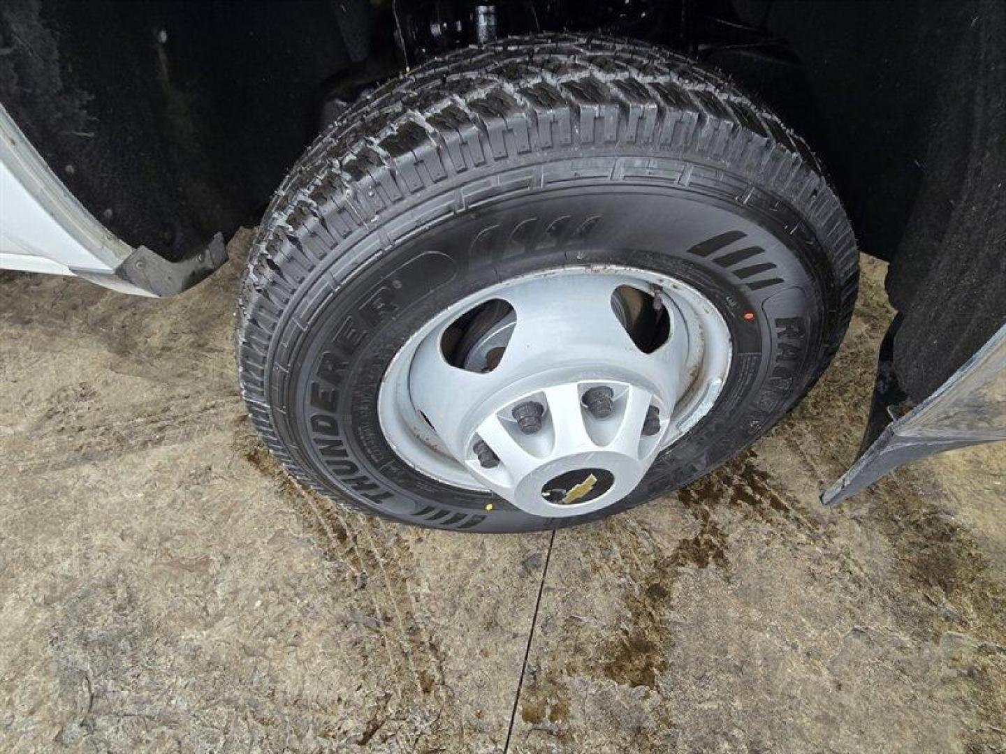 2016 White Chevrolet Silverado 3500 Work Truck (1GB4CYCG9GF) with an Vortec 6.0L V8 360hp 380ft. lbs. engine, Automatic transmission, located at 25355 Eames Street, Channahon, IL, 60410, (815) 467-1807, 41.429108, -88.228432 - ** FULLY SERVICED, 9 FOOT KNAPHEIDE FLAT BED, 6 BRAND NEW TIRES, ONLY 60,000 MILES. **2016 Chevrolet Silverado 3500 Work Truck Vortec 6.0L V8 (360 hp / 380 lb-ft) This 2016 Chevrolet Silverado 3500 Work Truck is finished in White with a Gray interior and is in excellent overall condition. It is po - Photo#26