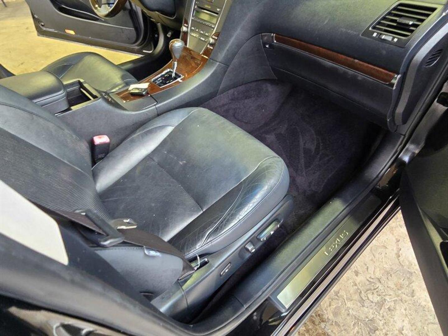 2011 Obsidian Lexus ES 350 350 (JTHBK1EG6B2) with an 3.5L V6 268hp 248ft. lbs. engine, Automatic transmission, located at 25355 Eames Street, Channahon, IL, 60410, (815) 467-1807, 41.429108, -88.228432 - 2011 Lexus ES 350 Obsidian exterior, Black interior This 2011 Lexus ES 350 is powered by the factory 3.5L V6 engine, producing 268 horsepower and 248 lb-ft of torque, paired with a smooth automatic transmission and front-wheel drive. Fuel economy is rated at approximately 19 MPG city and 27 MPG hi - Photo#28