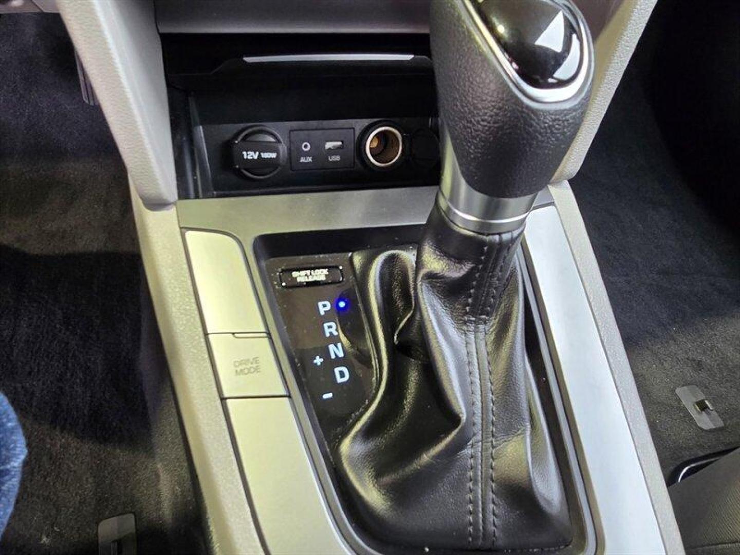 2017 Shale Gray Metallic Hyundai ELANTRA SE (5NPD74LF3HH) with an Nu 2.0L I4 147hp 132ft. lbs. engine, Automatic transmission, located at 25355 Eames Street, Channahon, IL, 60410, (815) 467-1807, 41.429108, -88.228432 - 2017 Hyundai Elantra SE Shale Gray Metallic exterior, Gray cloth interior. This Elantra is powered by the Nu 2.0L I4 engine producing 147 hp and 132 lb-ft of torque. It delivers an EPA-rated 26 MPG city and 36 MPG highway and currently has under 36,000 miles (averaging less than 4,000 miles per yea - Photo#18