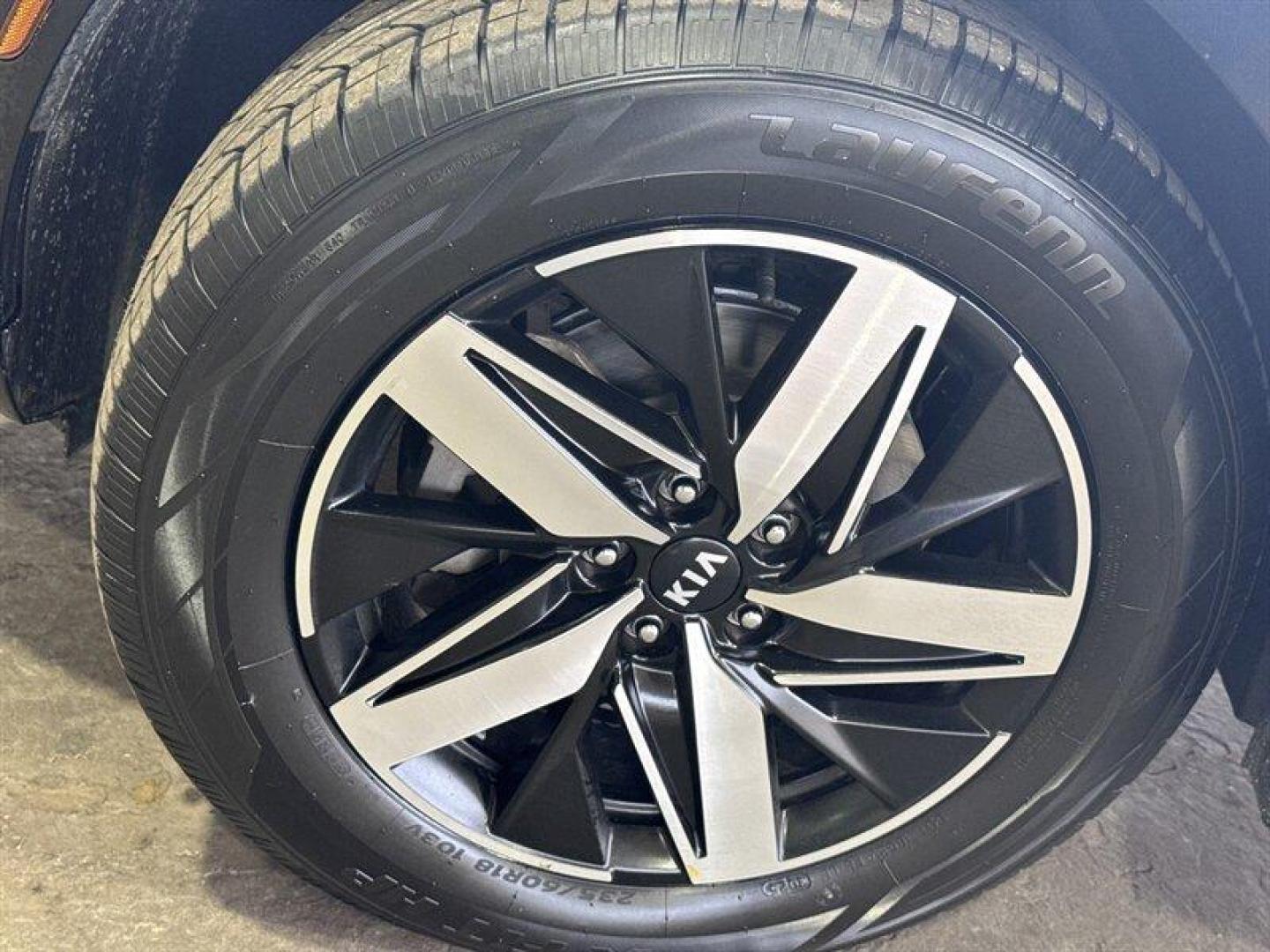 2021 Glacial White Pearl Kia Sorento S (5XYRL4LC2MG) with an 2.5L I4 191hp 181ft. lbs. engine, Automatic transmission, located at 25355 Eames Street, Channahon, IL, 60410, (815) 467-1807, 41.429108, -88.228432 - Meet the 2021 Kia Sorento S a practical, comfortable three-row crossover that balances everyday usability with modern tech and a confident 2.5L I4 powertrain. The 2.5-liter engine produces 191 hp and 181 lb-ft of torque, paired with a smooth automatic transmission for everyday driving. Youll apprec - Photo#10