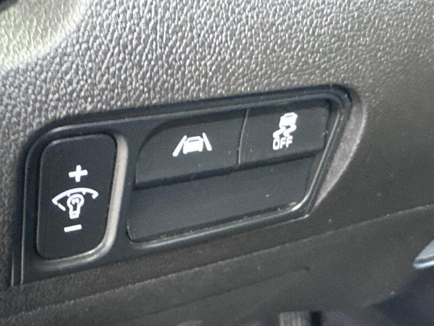 2021 Glacial White Pearl Kia Sorento S (5XYRL4LC2MG) with an 2.5L I4 191hp 181ft. lbs. engine, Automatic transmission, located at 25355 Eames Street, Channahon, IL, 60410, (815) 467-1807, 41.429108, -88.228432 - Meet the 2021 Kia Sorento S a practical, comfortable three-row crossover that balances everyday usability with modern tech and a confident 2.5L I4 powertrain. The 2.5-liter engine produces 191 hp and 181 lb-ft of torque, paired with a smooth automatic transmission for everyday driving. Youll apprec - Photo#19