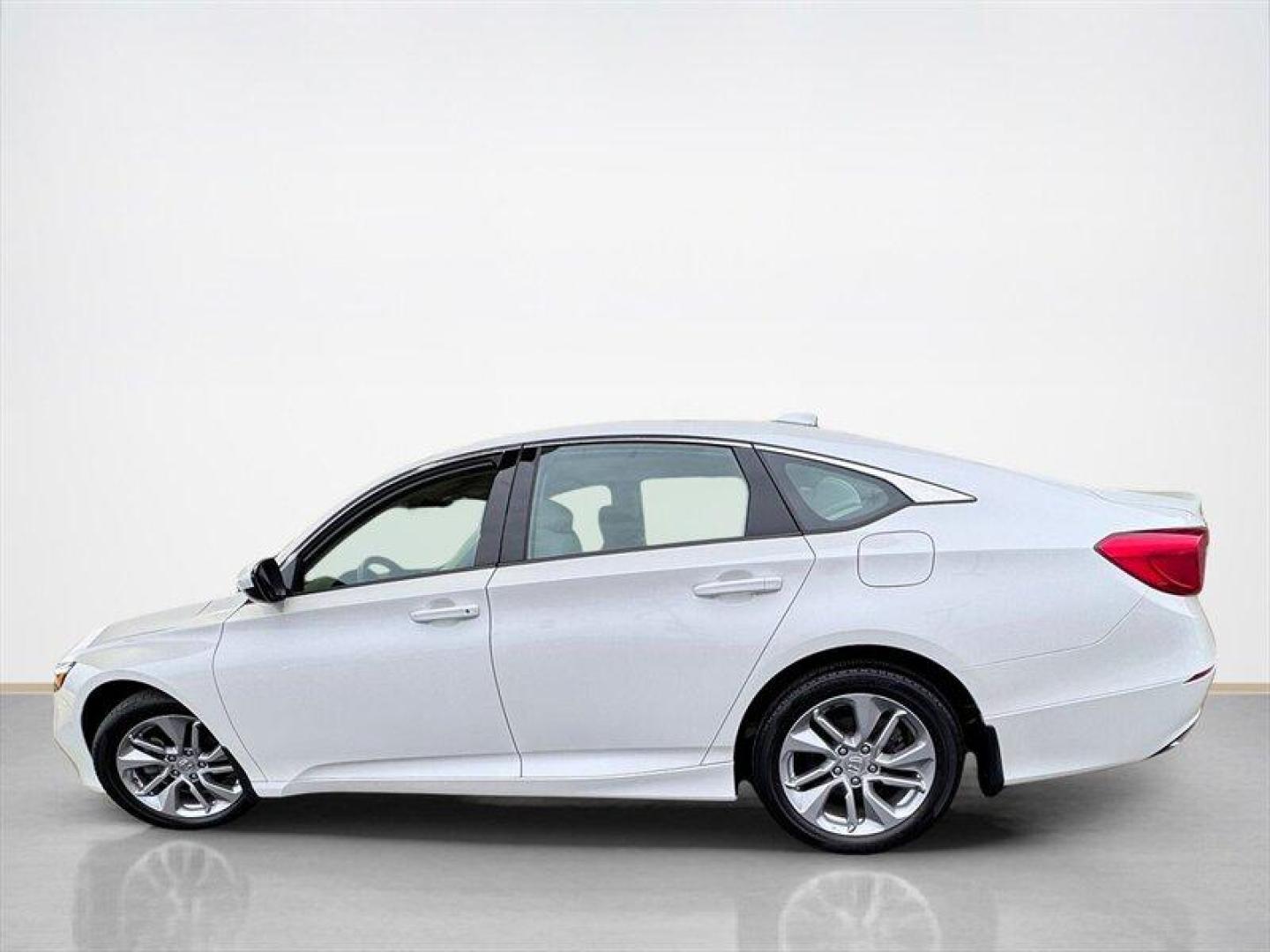 2018 Platinum White Pearl Honda Accord LX (1HGCV1F10JA) with an 1.5L Turbo I4 192hp 192ft. lbs. engine, Automatic transmission, located at 25355 Eames Street, Channahon, IL, 60410, (815) 467-1807, 41.429108, -88.228432 - 2018 Honda Accord LX 1.5L Turbo I4, 192 hp / 192 lb-ft Exceptional condition, exceptionally efficient This 2018 Honda Accord LX pairs the responsive 1.5L turbocharged I4 (192 horsepower, 192 lb-ft torque) with a smooth continuously variable transmission (CVT) and front-wheel drive to deliver a co - Photo#6