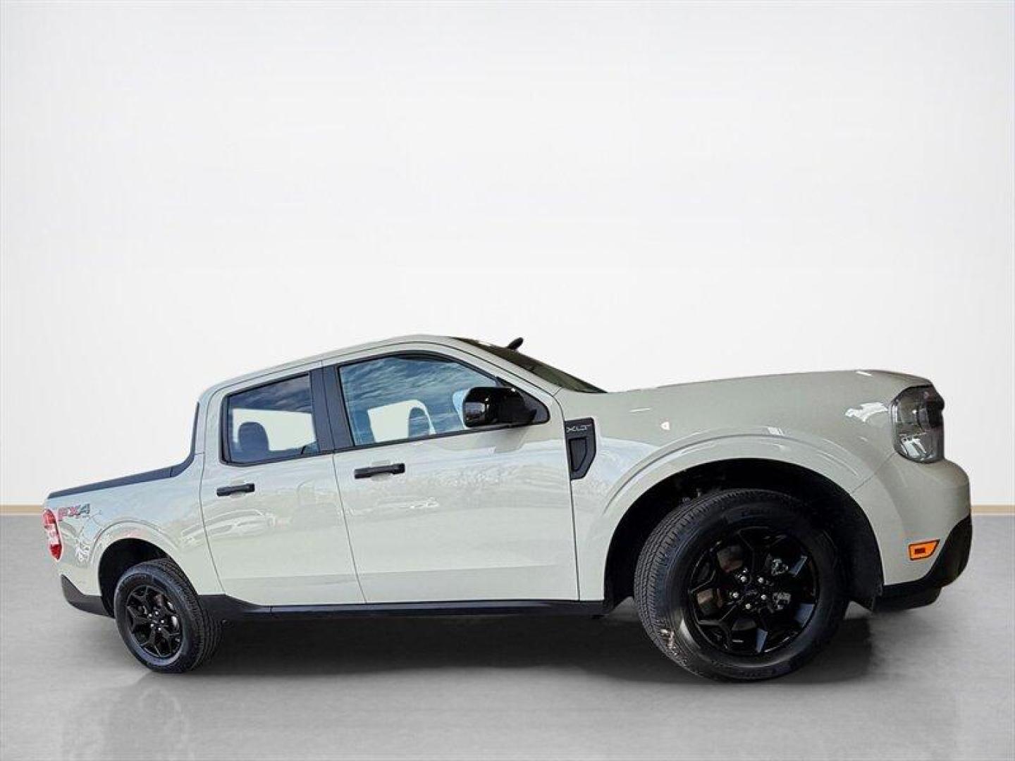 2024 Tan Ford Maverick XLT (3FTTW8J94RR) with an EcoBoost 2.0L Turbo I4 250hp 277ft. lbs. engine, Automatic transmission, located at 25355 Eames Street, Channahon, IL, 60410, (815) 467-1807, 41.429108, -88.228432 - Photo#1