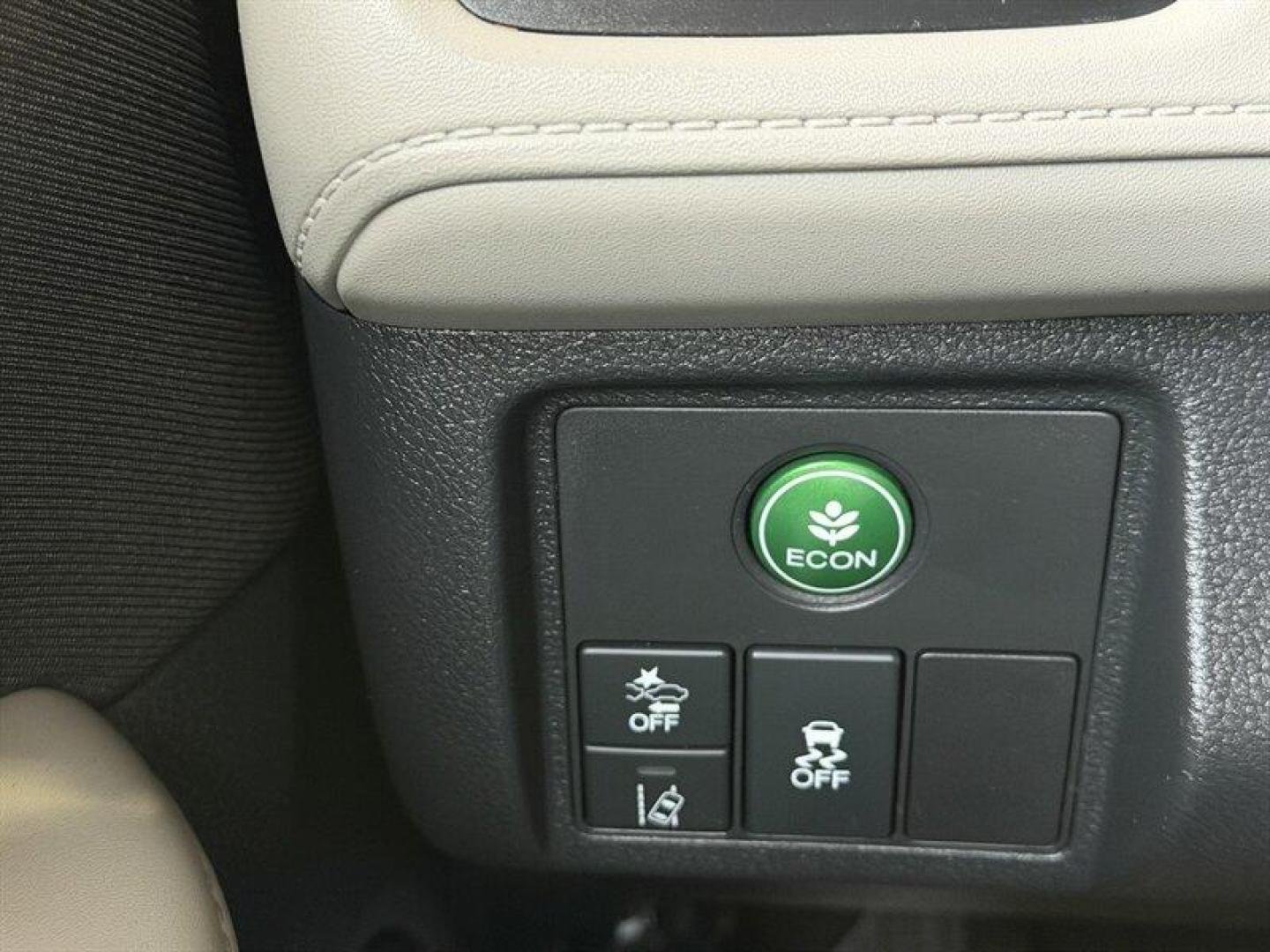 2022 Lunar Silver Metallic Honda HR-V EX (3CZRU5H59NM) with an 1.8L I4 141hp 127ft. lbs. engine, Automatic transmission, located at 25355 Eames Street, Channahon, IL, 60410, (815) 467-1807, 41.429108, -88.228432 - Photo#27