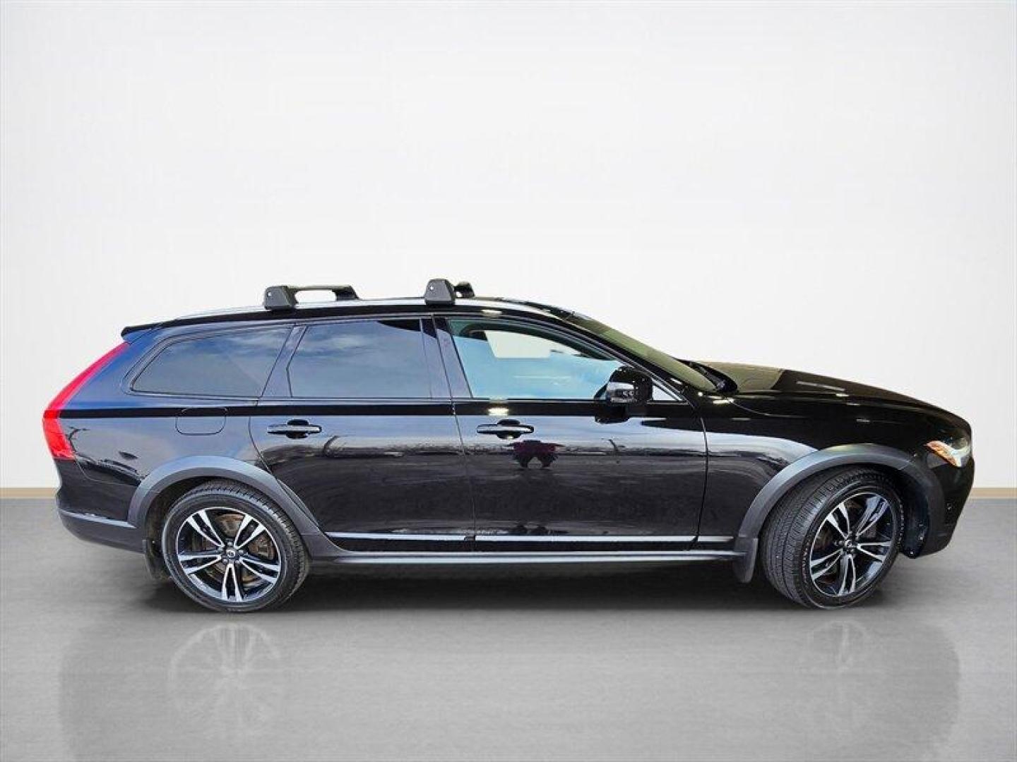 2018 Onyx Black Metallic Volvo V90 Cross Country T5 (YV4102NK4J1) with an 2.0L Turbo I4 250hp 258ft. lbs. engine, Automatic transmission, located at 25355 Eames Street, Channahon, IL, 60410, (815) 467-1807, 41.429108, -88.228432 - Meet the 2018 Volvo V90 Cross Country T5 the stylish, sensible, slightly rebellious wagon that says I like my yoga pants and my weekend adventures in one perfectly crafted Scandinavian sentence. Power and efficiency - 2.0L Turbo I4 putting out a zesty 250 hp and 258 lb-ft of torque - Smooth-shifti - Photo#1