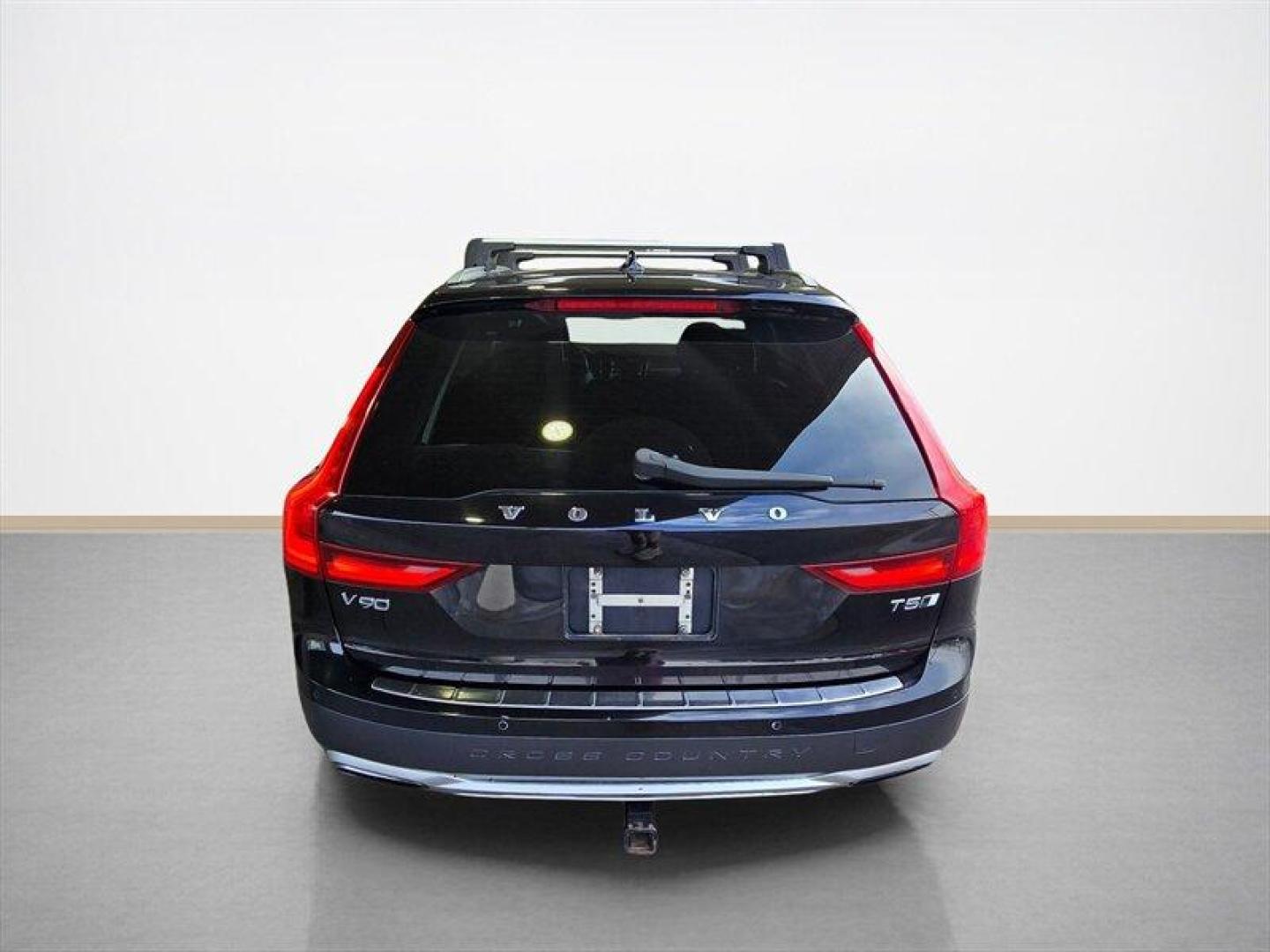 2018 Onyx Black Metallic Volvo V90 Cross Country T5 (YV4102NK4J1) with an 2.0L Turbo I4 250hp 258ft. lbs. engine, Automatic transmission, located at 25355 Eames Street, Channahon, IL, 60410, (815) 467-1807, 41.429108, -88.228432 - Meet the 2018 Volvo V90 Cross Country T5 the stylish, sensible, slightly rebellious wagon that says I like my yoga pants and my weekend adventures in one perfectly crafted Scandinavian sentence. Power and efficiency - 2.0L Turbo I4 putting out a zesty 250 hp and 258 lb-ft of torque - Smooth-shifti - Photo#4