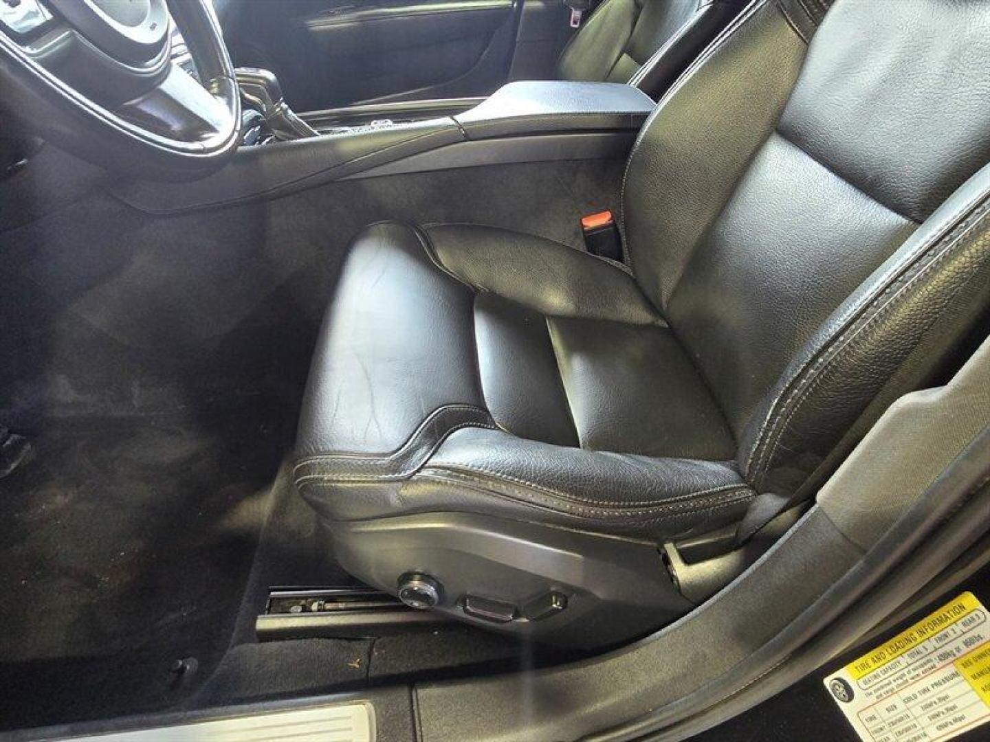 2018 Onyx Black Metallic Volvo V90 Cross Country T5 (YV4102NK4J1) with an 2.0L Turbo I4 250hp 258ft. lbs. engine, Automatic transmission, located at 25355 Eames Street, Channahon, IL, 60410, (815) 467-1807, 41.429108, -88.228432 - Meet the 2018 Volvo V90 Cross Country T5 the stylish, sensible, slightly rebellious wagon that says I like my yoga pants and my weekend adventures in one perfectly crafted Scandinavian sentence. Power and efficiency - 2.0L Turbo I4 putting out a zesty 250 hp and 258 lb-ft of torque - Smooth-shifti - Photo#10