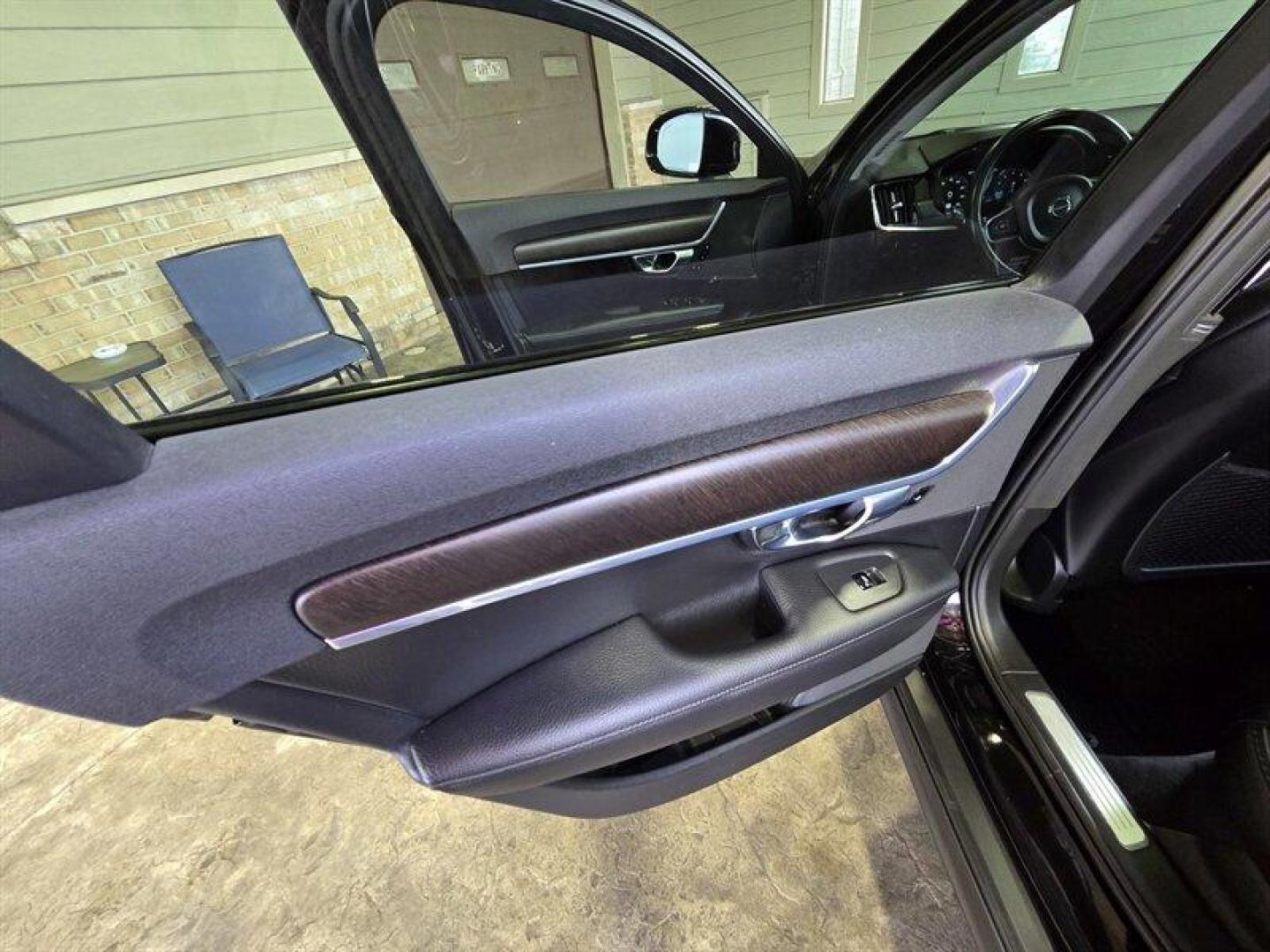 2018 Onyx Black Metallic Volvo V90 Cross Country T5 (YV4102NK4J1) with an 2.0L Turbo I4 250hp 258ft. lbs. engine, Automatic transmission, located at 25355 Eames Street, Channahon, IL, 60410, (815) 467-1807, 41.429108, -88.228432 - Meet the 2018 Volvo V90 Cross Country T5 the stylish, sensible, slightly rebellious wagon that says I like my yoga pants and my weekend adventures in one perfectly crafted Scandinavian sentence. Power and efficiency - 2.0L Turbo I4 putting out a zesty 250 hp and 258 lb-ft of torque - Smooth-shifti - Photo#27