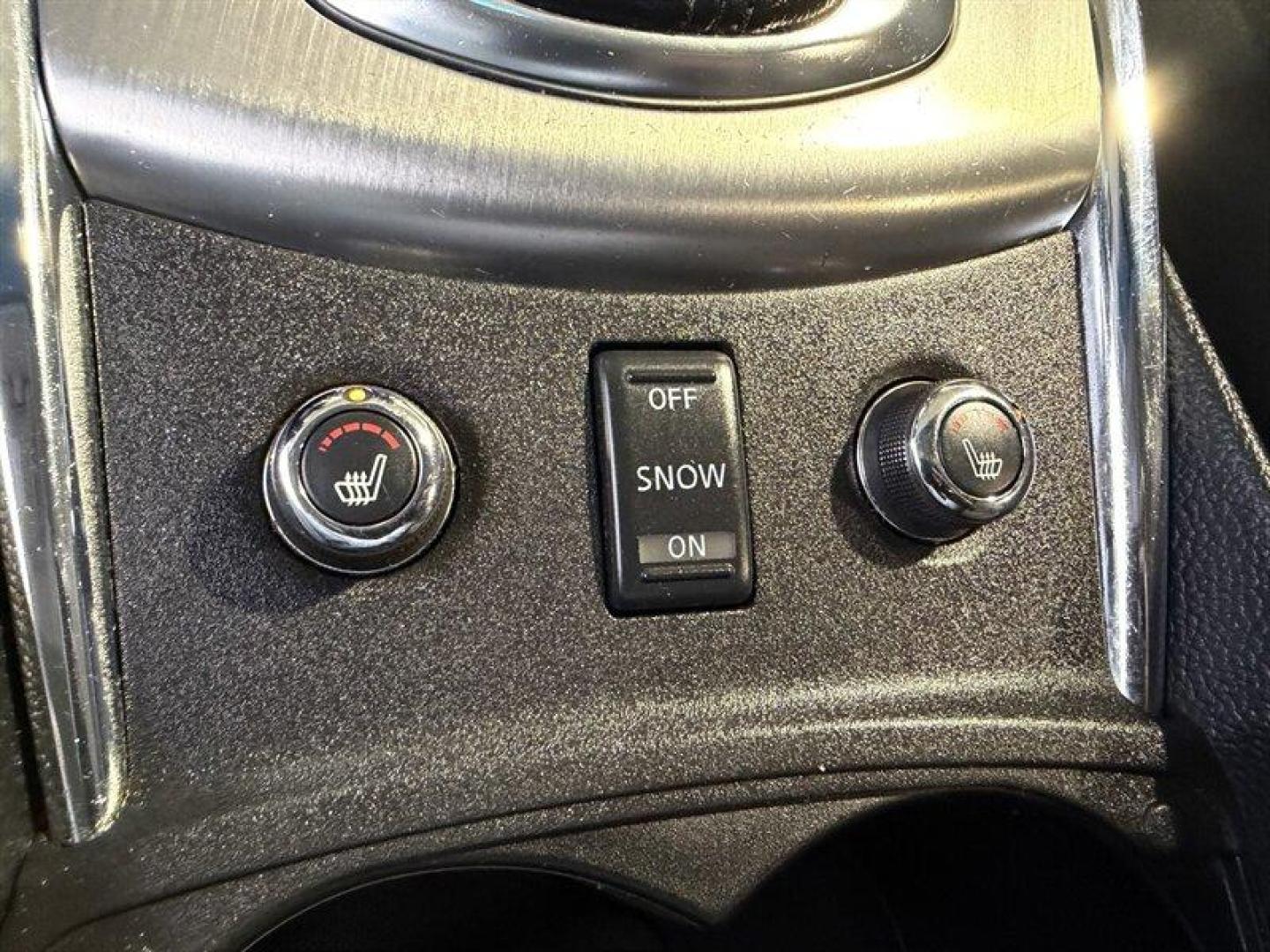 2013 Malbec Black INFINITI G37 Sedan X (JN1CV6AR0DM) with an 3.7L V6 328hp 269ft. lbs. engine, Automatic transmission, located at 25355 Eames Street, Channahon, IL, 60410, (815) 467-1807, 41.429108, -88.228432 - LOCAL TRADE. NEEDS NORMAL MAIT...TIRES, BRAKES ETC. PRICED TO SELL ACCORDINGLY. - Photo#19