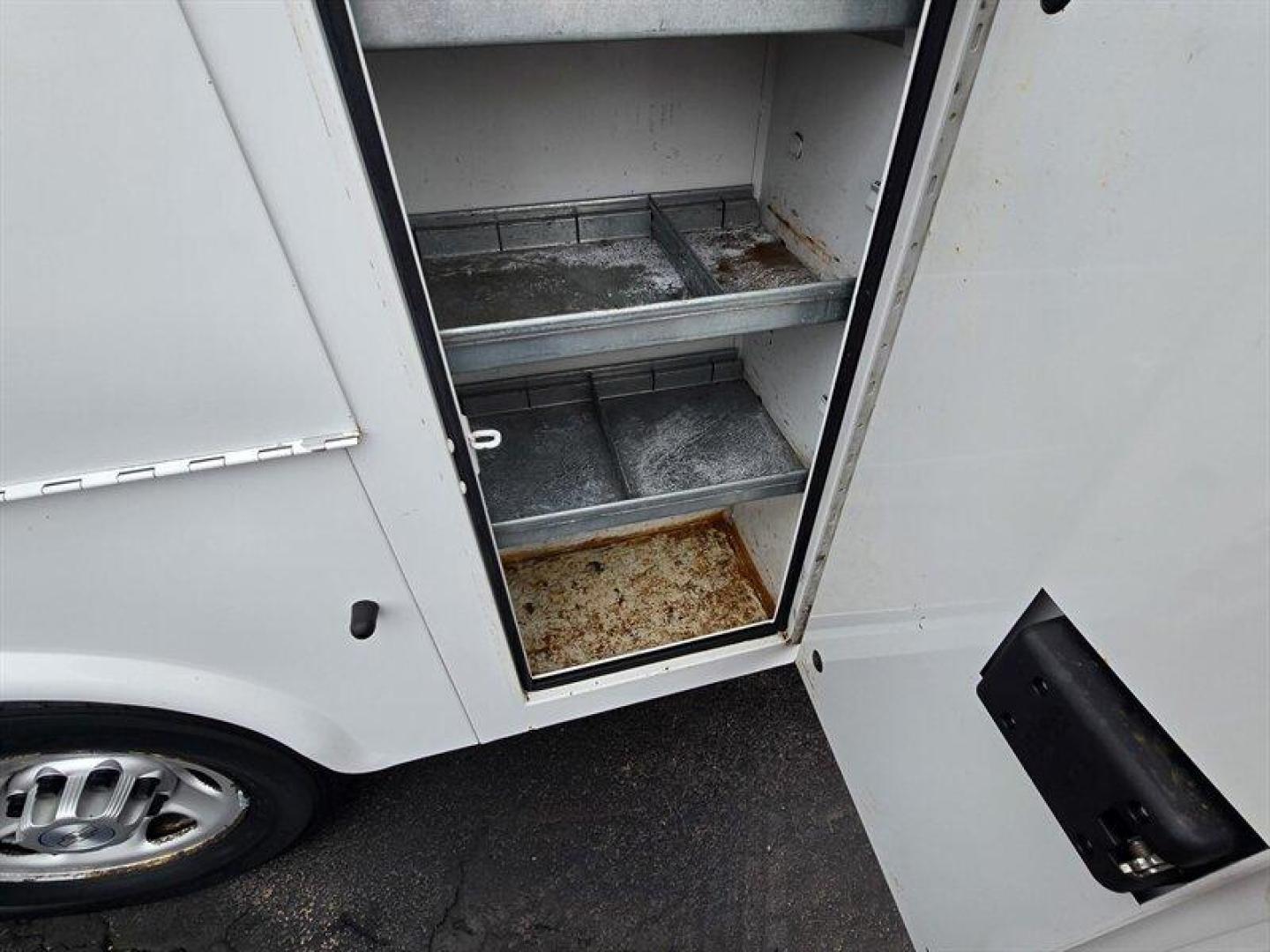 2015 White Chevrolet Express Work Van Cutaway (1GB0G2CG3F1) with an Vortec 6.0L Flex Fuel V8 342hp 373ft. lbs. engine, Automatic transmission, located at 25355 Eames Street, Channahon, IL, 60410, (815) 467-1807, 41.429108, -88.228432 - *12 FOOT KNAPHEIDE KUV PLUMBERS VAN* CLEAN LOCAL TRADE. JUST SERVICED! - Photo#25