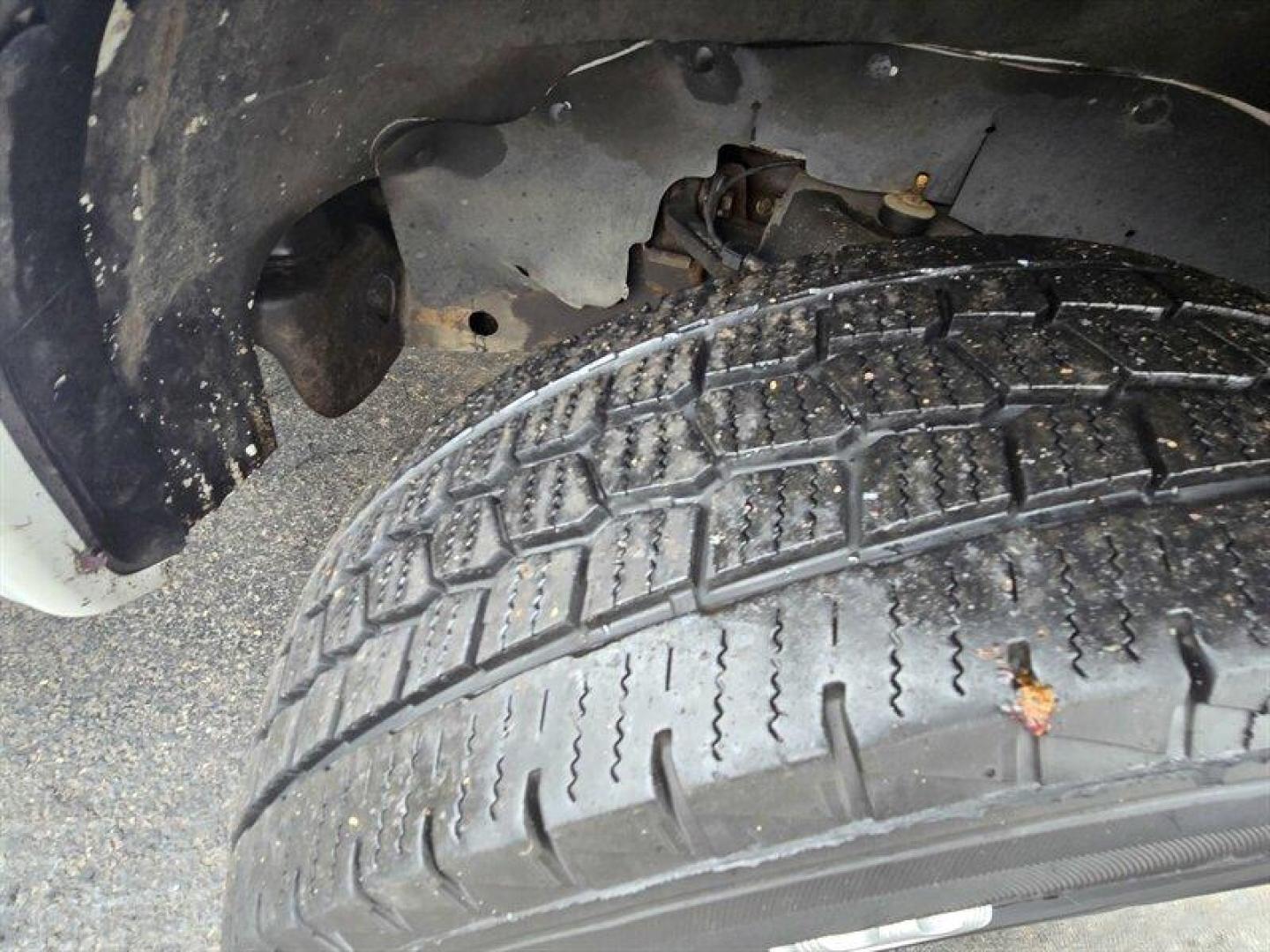 2015 White Chevrolet Express Work Van Cutaway (1GB0G2CG3F1) with an Vortec 6.0L Flex Fuel V8 342hp 373ft. lbs. engine, Automatic transmission, located at 25355 Eames Street, Channahon, IL, 60410, (815) 467-1807, 41.429108, -88.228432 - *12 FOOT KNAPHEIDE KUV PLUMBERS VAN* CLEAN LOCAL TRADE. JUST SERVICED! - Photo#29