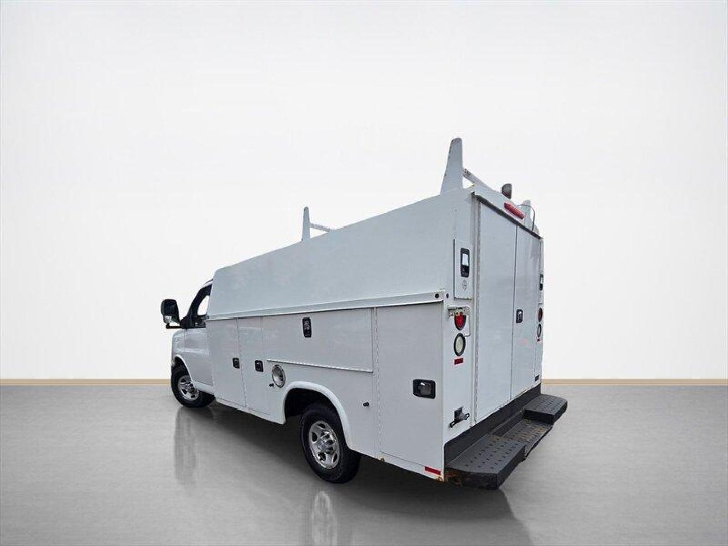 2015 White Chevrolet Express Work Van Cutaway (1GB0G2CG3F1) with an Vortec 6.0L Flex Fuel V8 342hp 373ft. lbs. engine, Automatic transmission, located at 25355 Eames Street, Channahon, IL, 60410, (815) 467-1807, 41.429108, -88.228432 - *12 FOOT KNAPHEIDE KUV PLUMBERS VAN* CLEAN LOCAL TRADE. JUST SERVICED! - Photo#5