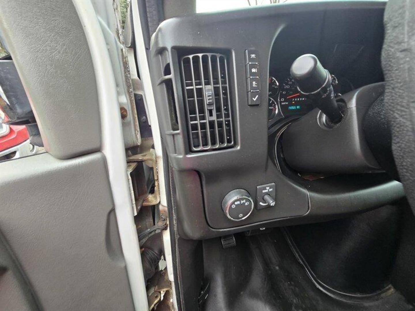 2015 White Chevrolet Express Work Van Cutaway (1GB0G2CG3F1) with an Vortec 6.0L Flex Fuel V8 342hp 373ft. lbs. engine, Automatic transmission, located at 25355 Eames Street, Channahon, IL, 60410, (815) 467-1807, 41.429108, -88.228432 - *12 FOOT KNAPHEIDE KUV PLUMBERS VAN* CLEAN LOCAL TRADE. JUST SERVICED! - Photo#11