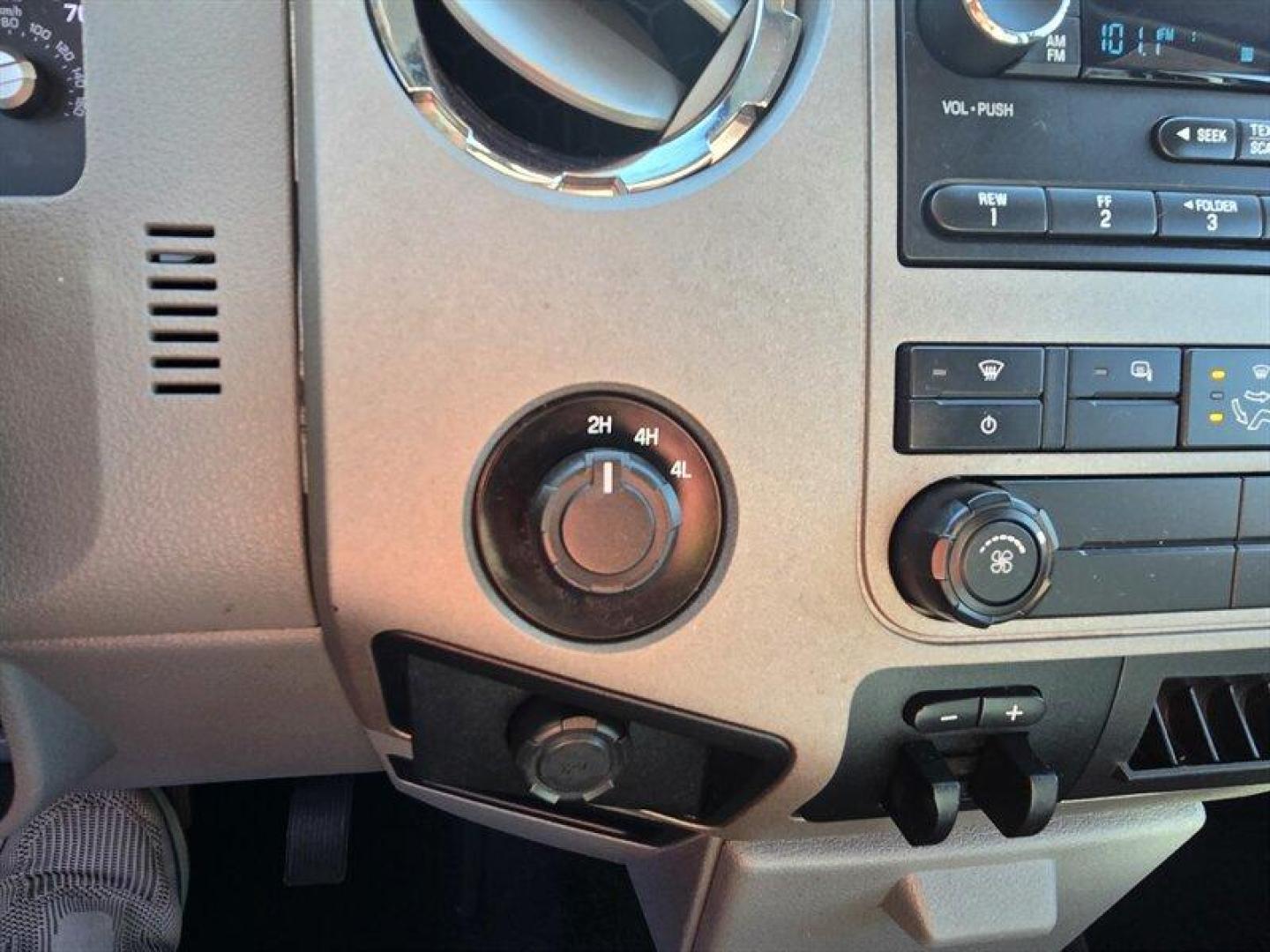 2016 Shadow Black Ford F-350 XLT DRW (1FT8W3D65GE) with an 6.2L Flex Fuel V8 316hp 397ft. lbs. engine, Automatic transmission, located at 25355 Eames Street, Channahon, IL, 60410, (815) 467-1807, 41.429108, -88.228432 - ** 8 FOOT LONG BED, ONLY 46,000 MILES **2016 Ford F-350 Super Duty XLT Shadow Black exterior, Steel Gray interior. Powered by the factory 6.2L Flex-Fuel V8 (316 hp / 397 lb-ft) paired with Fords TorqShift six-speed automatic transmission. This one-owner truck has below 47,000 miles (averaging under - Photo#19