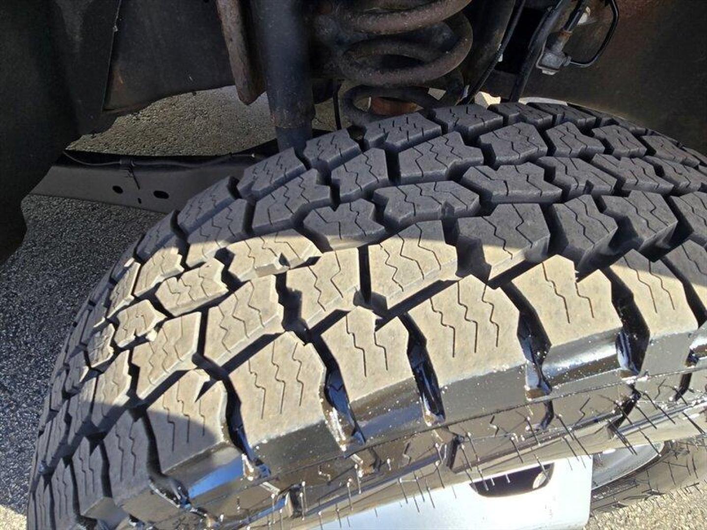 2016 Shadow Black Ford F-350 XLT DRW (1FT8W3D65GE) with an 6.2L Flex Fuel V8 316hp 397ft. lbs. engine, Automatic transmission, located at 25355 Eames Street, Channahon, IL, 60410, (815) 467-1807, 41.429108, -88.228432 - ** 8 FOOT LONG BED, ONLY 46,000 MILES **2016 Ford F-350 Super Duty XLT Shadow Black exterior, Steel Gray interior. Powered by the factory 6.2L Flex-Fuel V8 (316 hp / 397 lb-ft) paired with Fords TorqShift six-speed automatic transmission. This one-owner truck has below 47,000 miles (averaging under - Photo#32