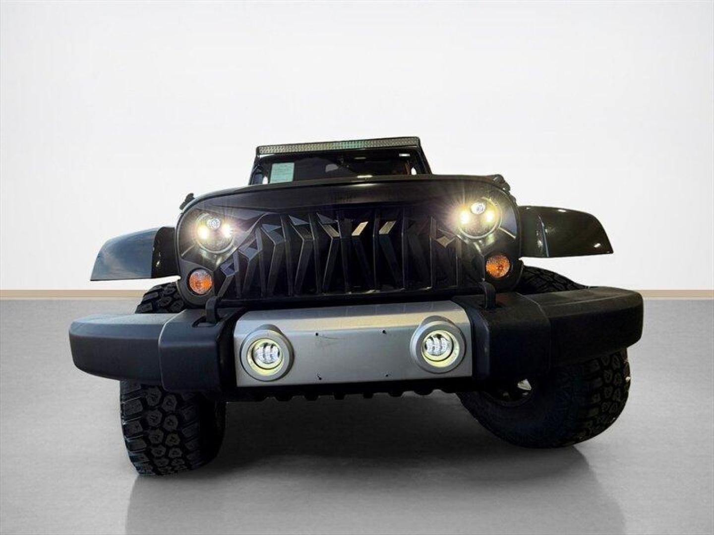 2015 Tank Clear Coat Jeep Wrangler Sahara (1C4AJWBG3FL) with an 3.6L V6 285hp 260ft. lbs. engine, Automatic transmission, located at 25355 Eames Street, Channahon, IL, 60410, (815) 467-1807, 41.429108, -88.228432 - Photo#7