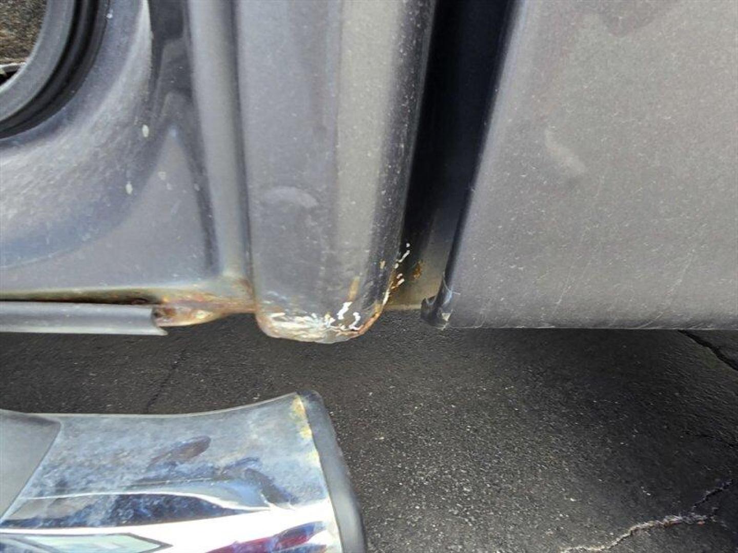 2014 Sterling Gray Metallic Ford F-150 XLT (1FTFW1ET9EF) with an EcoBoost 3.5L Twin Turbo V6 365hp 420ft. lbs. engine, Automatic transmission, located at 25355 Eames Street, Channahon, IL, 60410, (815) 467-1807, 41.429108, -88.228432 - ** LOCAL TRADE IN, WHOLESALE AS-IS, HAS RUST ON CAB CORNERS, AND HAS SOME LEAKS. ** 2014 Ford F-150 XLT Sterling Gray Metallic exterior with Steel Gray interior. Powered by the proven EcoBoost 3.5L Twin-Turbo V6 producing 365 hp and 420 lb-ft of torque, paired with a six-speed automatic transmissio - Photo#16