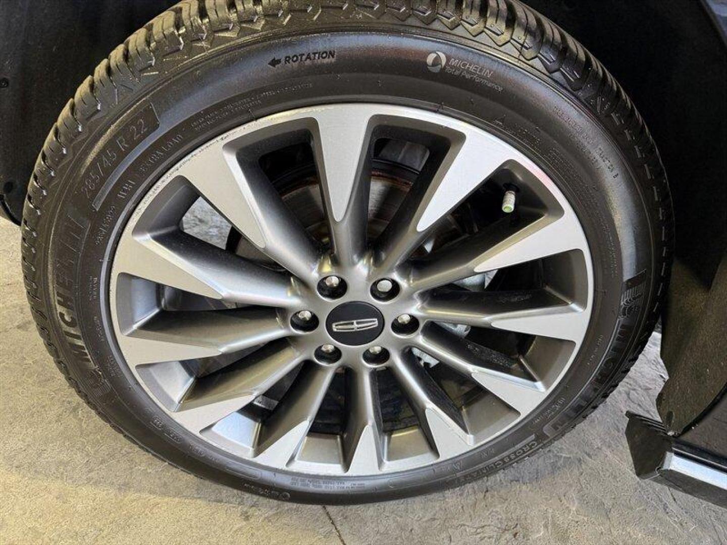 2021 Infinite Black Lincoln Navigator Reserve (5LMJJ2KT4ME) with an 3.5L Twin Turbo V6 450hp 510ft. lbs. engine, Automatic transmission, located at 25355 Eames Street, Channahon, IL, 60410, (815) 467-1807, 41.429108, -88.228432 - ** UNIT WAS A CUSTOMER BUYBACK BUT HAS BEEN REPAIRED BY LINCOLN** 2021 Lincoln Navigator Reserve Infinite Black exterior, Ebony leather interior. Powered by the factory 3.5L Twin-Turbo V6 producing 450 hp and 510 lb-ft of torque, paired with a 10-speed automatic transmission. This Navigator has und - Photo#9