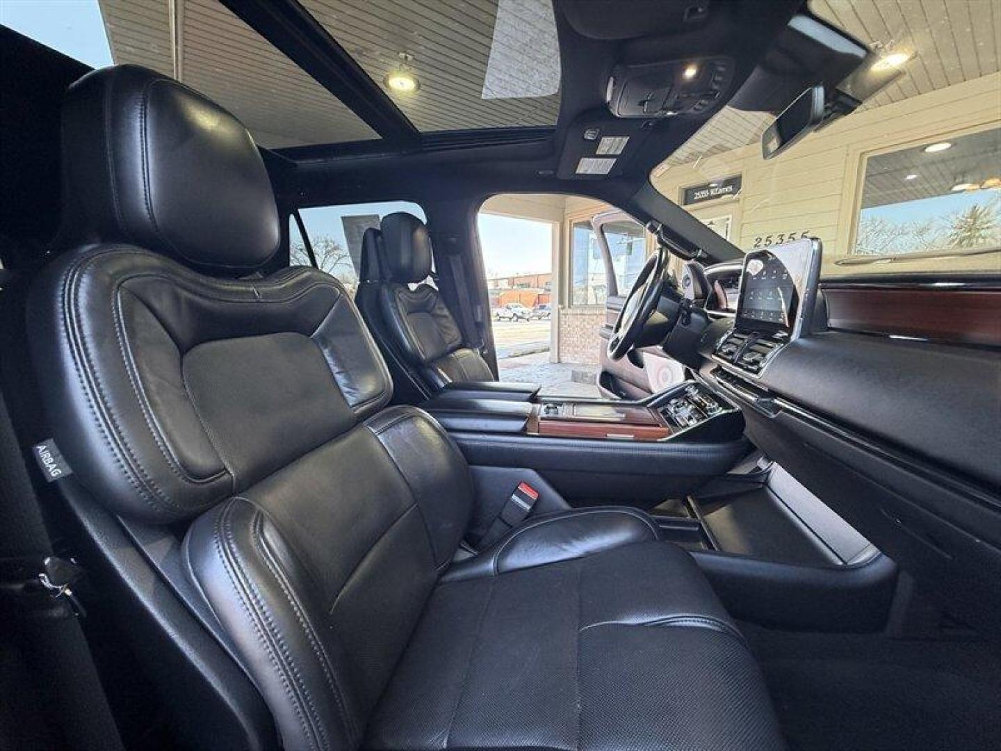 2021 Infinite Black Lincoln Navigator Reserve (5LMJJ2KT4ME) with an 3.5L Twin Turbo V6 450hp 510ft. lbs. engine, Automatic transmission, located at 25355 Eames Street, Channahon, IL, 60410, (815) 467-1807, 41.429108, -88.228432 - ** UNIT WAS A CUSTOMER BUYBACK BUT HAS BEEN REPAIRED BY LINCOLN** 2021 Lincoln Navigator Reserve Infinite Black exterior, Ebony leather interior. Powered by the factory 3.5L Twin-Turbo V6 producing 450 hp and 510 lb-ft of torque, paired with a 10-speed automatic transmission. This Navigator has und - Photo#17