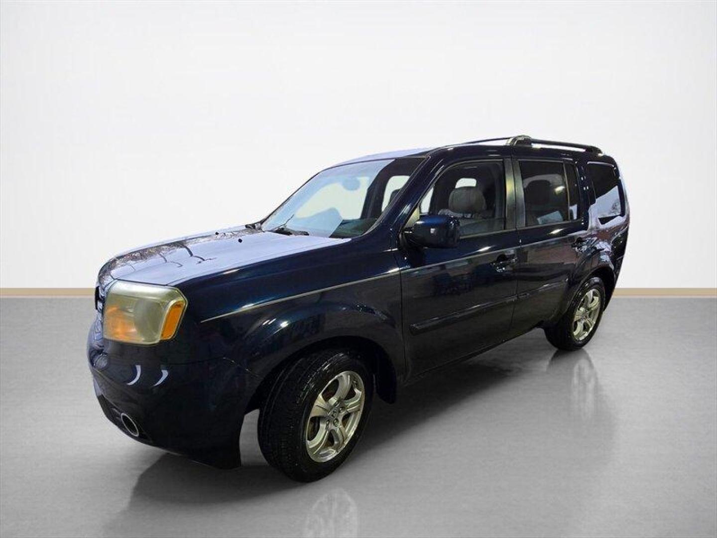 2012 Bali Blue Pearl Honda Pilot EX-L (5FNYF3H57CB) with an 3.5L V6 250hp 253ft. lbs. engine, Automatic transmission, located at 25355 Eames Street, Channahon, IL, 60410, (815) 467-1807, 41.429108, -88.228432 - 2012 Honda Pilot EX-L Bali Blue Pearl exterior with Gray leather interior. This well-maintained SUV is powered by a 3.5L V6 producing 250 hp and 253 ft-lbs of torque, paired with Hondas smooth automatic transmission. It has excellent overall condition, a clean CARFAX report, and a single-owner hist - Photo#7
