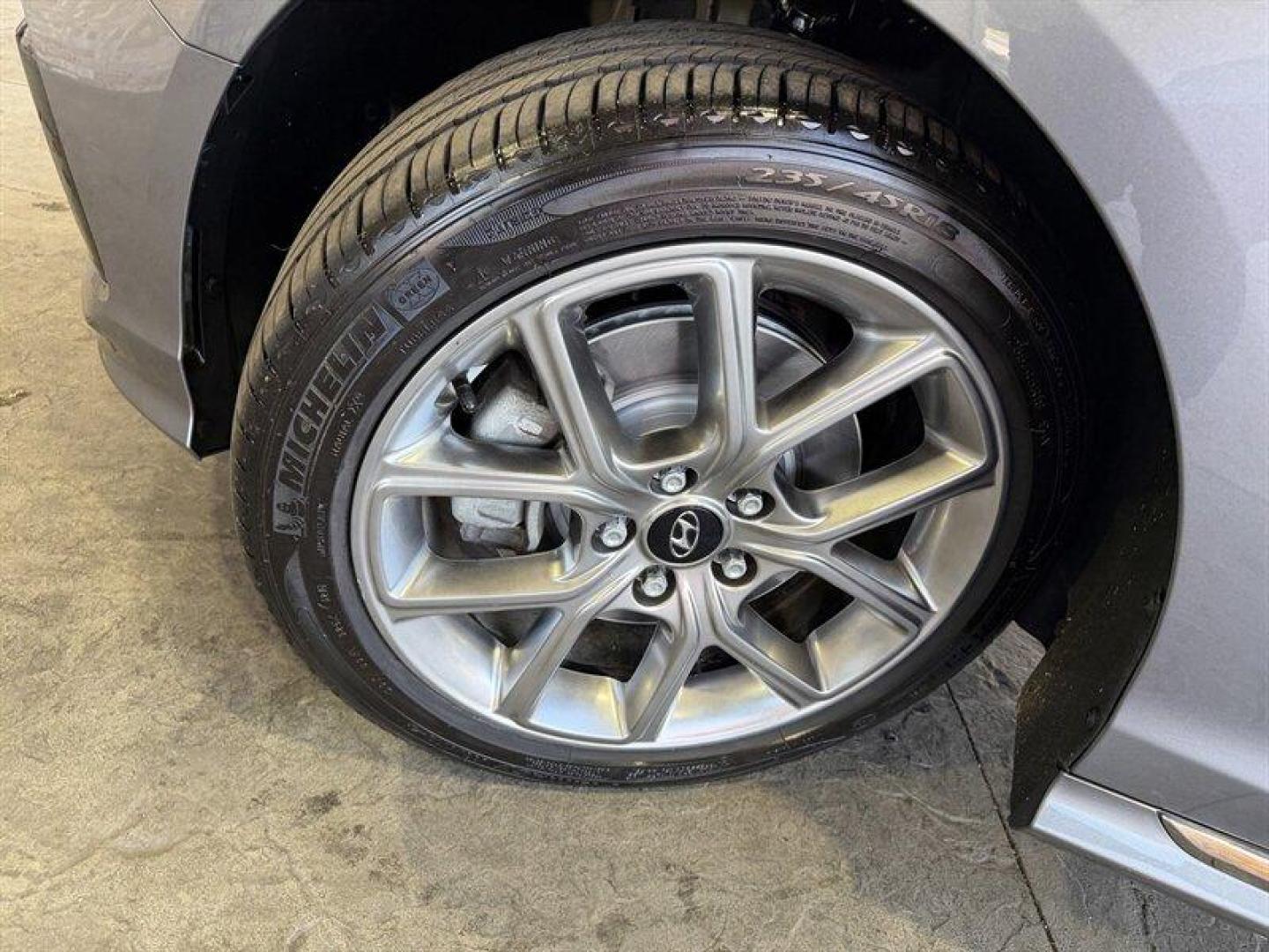 2019 Machine Gray Hyundai SONATA Limited (5NPE34AB2KH) with an Theta II 2.0L Turbo I4 245hp 260ft. lbs. engine, Automatic transmission, located at 25355 Eames Street, Channahon, IL, 60410, (815) 467-1807, 41.429108, -88.228432 - Stop looking this 2019 Hyundai SONATA Limited 2.0T is the precise blend of muscle, tech, and luxury youve been hunting for. Under the hood sits the snarling Theta II 2.0L Turbo I4 pumping 245 horsepower and 260 lb-ft of torque, paired to a responsive 8-speed automatic that delivers immediate thrott - Photo#9