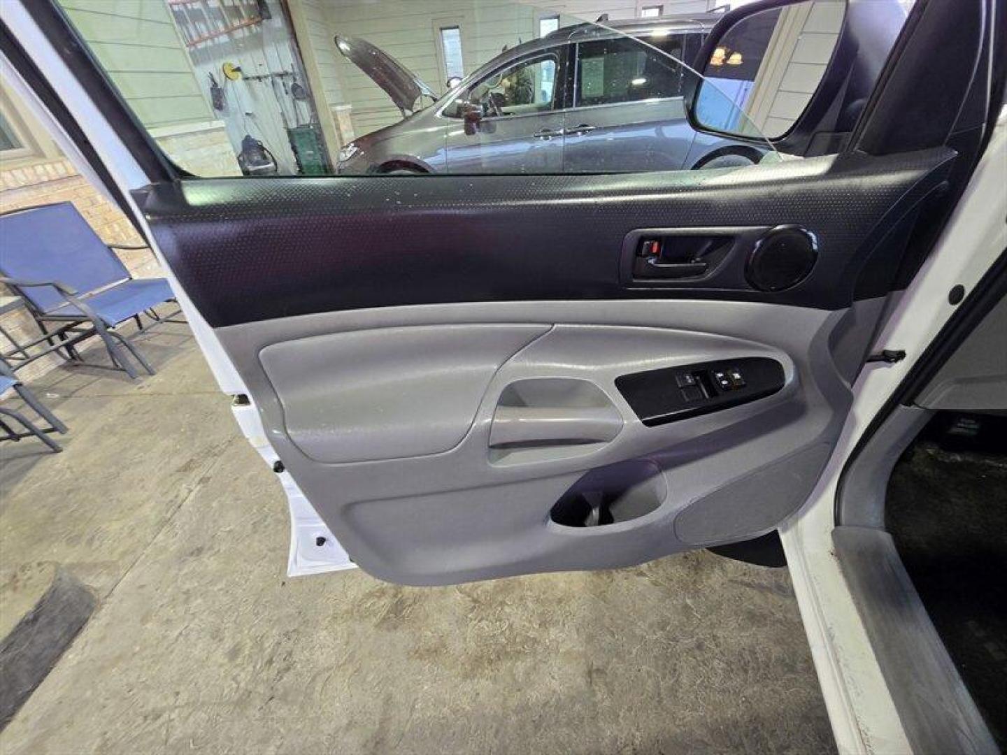 2015 Super White Toyota Tacoma (5TFUX4EN8FX) with an 2.7L I4 159hp 180ft. lbs. engine, Automatic transmission, located at 25355 Eames Street, Channahon, IL, 60410, (815) 467-1807, 41.429108, -88.228432 - This 2015 Toyota Tacoma is built to take over the road no apologies. Super White exterior, Graphite interior, and a gutsy 2.7L I4 pumping out 159 horsepower and 180 lb-ft of torque. Its lean, its mean, and itll get you where you need to go with a measured appetite: 18 MPG city and 20 MPG highway. T - Photo#10