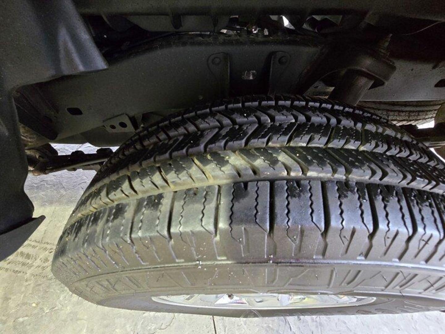 2015 Super White Toyota Tacoma (5TFUX4EN8FX) with an 2.7L I4 159hp 180ft. lbs. engine, Automatic transmission, located at 25355 Eames Street, Channahon, IL, 60410, (815) 467-1807, 41.429108, -88.228432 - This 2015 Toyota Tacoma is built to take over the road no apologies. Super White exterior, Graphite interior, and a gutsy 2.7L I4 pumping out 159 horsepower and 180 lb-ft of torque. Its lean, its mean, and itll get you where you need to go with a measured appetite: 18 MPG city and 20 MPG highway. T - Photo#23