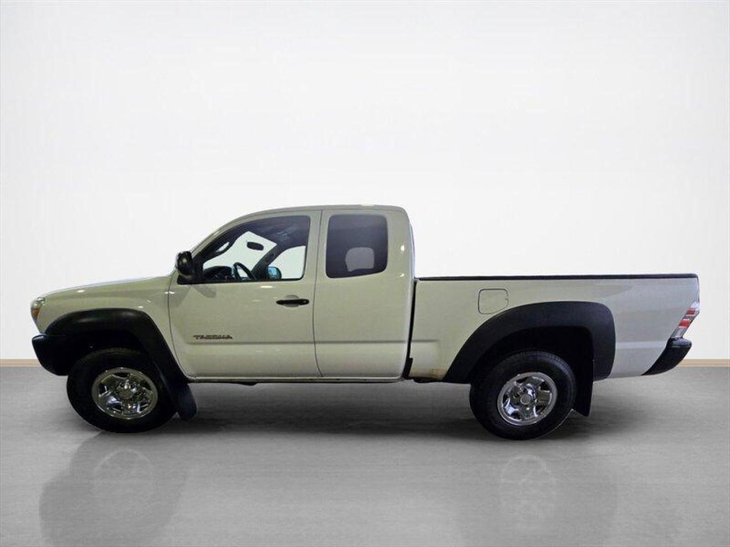 2015 Super White Toyota Tacoma (5TFUX4EN8FX) with an 2.7L I4 159hp 180ft. lbs. engine, Automatic transmission, located at 25355 Eames Street, Channahon, IL, 60410, (815) 467-1807, 41.429108, -88.228432 - This 2015 Toyota Tacoma is built to take over the road no apologies. Super White exterior, Graphite interior, and a gutsy 2.7L I4 pumping out 159 horsepower and 180 lb-ft of torque. Its lean, its mean, and itll get you where you need to go with a measured appetite: 18 MPG city and 20 MPG highway. T - Photo#6