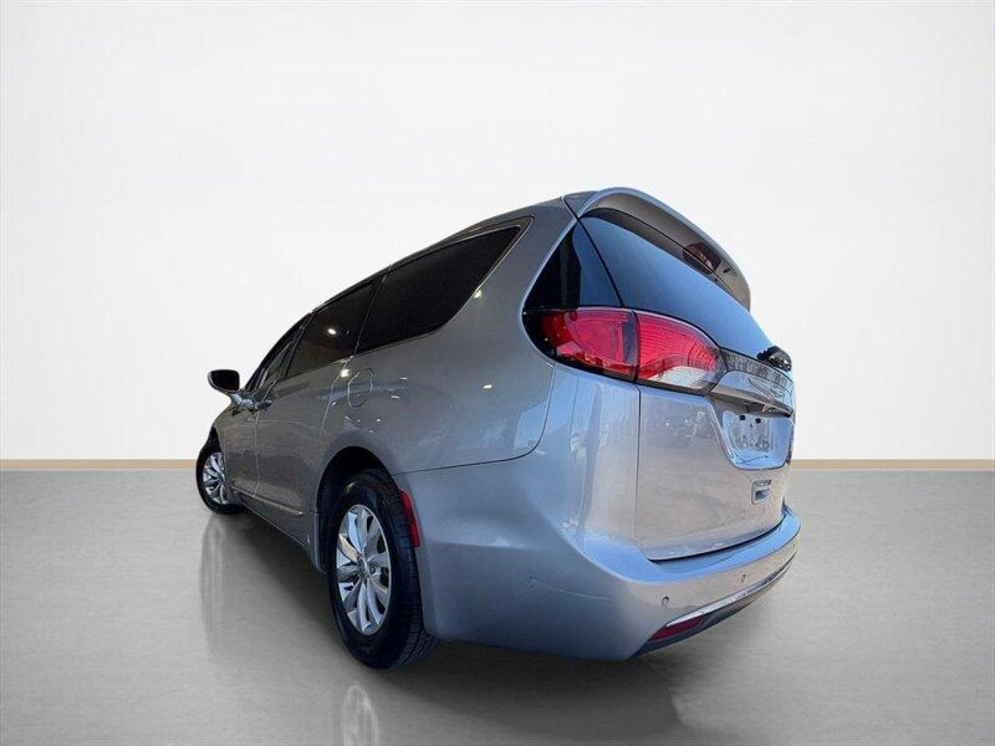 2018 Billet Silver Metallic Clear Coat Chrysler Pacifica Touring L (2C4RC1BG2JR) with an Pentastar 3.6L V6 287hp 262ft. lbs. engine, Automatic transmission, located at 25355 Eames Street, Channahon, IL, 60410, (815) 467-1807, 41.429108, -88.228432 - Bright, roomy, and ready for every family adventure this 2018 Chrysler Pacifica Touring L blends confident Pentastar performance with thoughtful, family-friendly design. Powertrain and efficiency - Pentastar 3.6L V6 producing 287 hp and 262 lb-ft of torque - Smooth-shifting 9-speed automatic trans - Photo#5