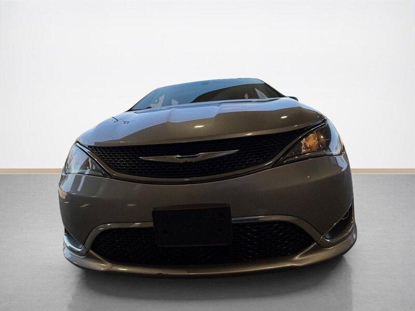 2018 Billet Silver Metallic Clear Coat Chrysler Pacifica Touring L (2C4RC1BG2JR) with an Pentastar 3.6L V6 287hp 262ft. lbs. engine, Automatic transmission, located at 25355 Eames Street, Channahon, IL, 60410, (815) 467-1807, 41.429108, -88.228432 - Bright, roomy, and ready for every family adventure this 2018 Chrysler Pacifica Touring L blends confident Pentastar performance with thoughtful, family-friendly design. Powertrain and efficiency - Pentastar 3.6L V6 producing 287 hp and 262 lb-ft of torque - Smooth-shifting 9-speed automatic trans - Photo#8