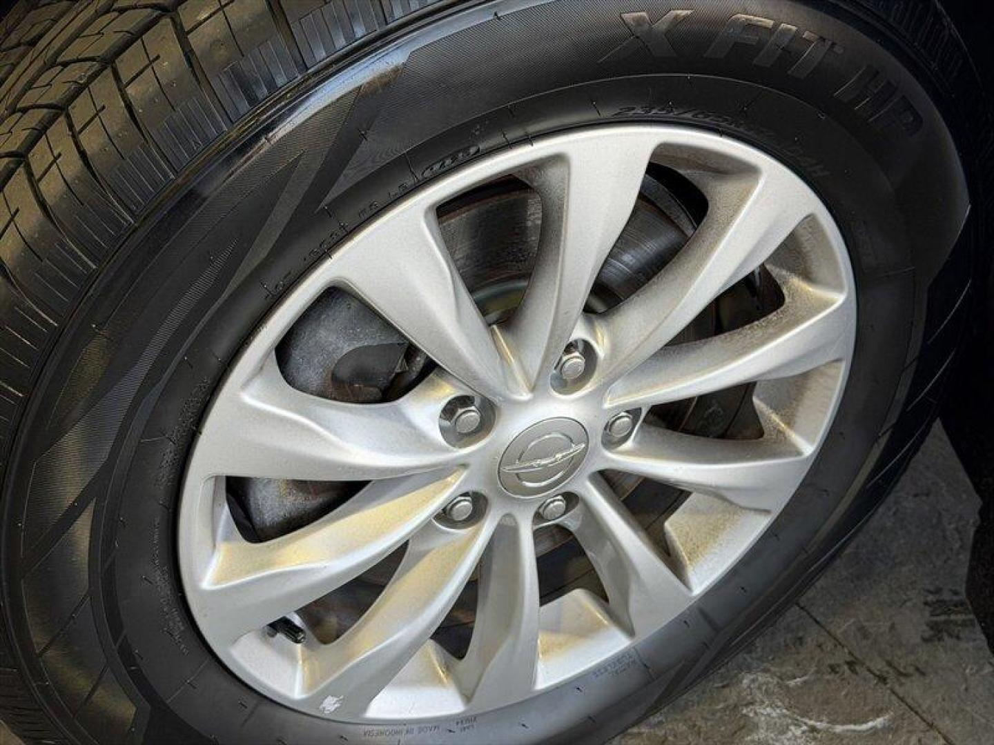 2018 Billet Silver Metallic Clear Coat Chrysler Pacifica Touring L (2C4RC1BG2JR) with an Pentastar 3.6L V6 287hp 262ft. lbs. engine, Automatic transmission, located at 25355 Eames Street, Channahon, IL, 60410, (815) 467-1807, 41.429108, -88.228432 - Bright, roomy, and ready for every family adventure this 2018 Chrysler Pacifica Touring L blends confident Pentastar performance with thoughtful, family-friendly design. Powertrain and efficiency - Pentastar 3.6L V6 producing 287 hp and 262 lb-ft of torque - Smooth-shifting 9-speed automatic trans - Photo#9