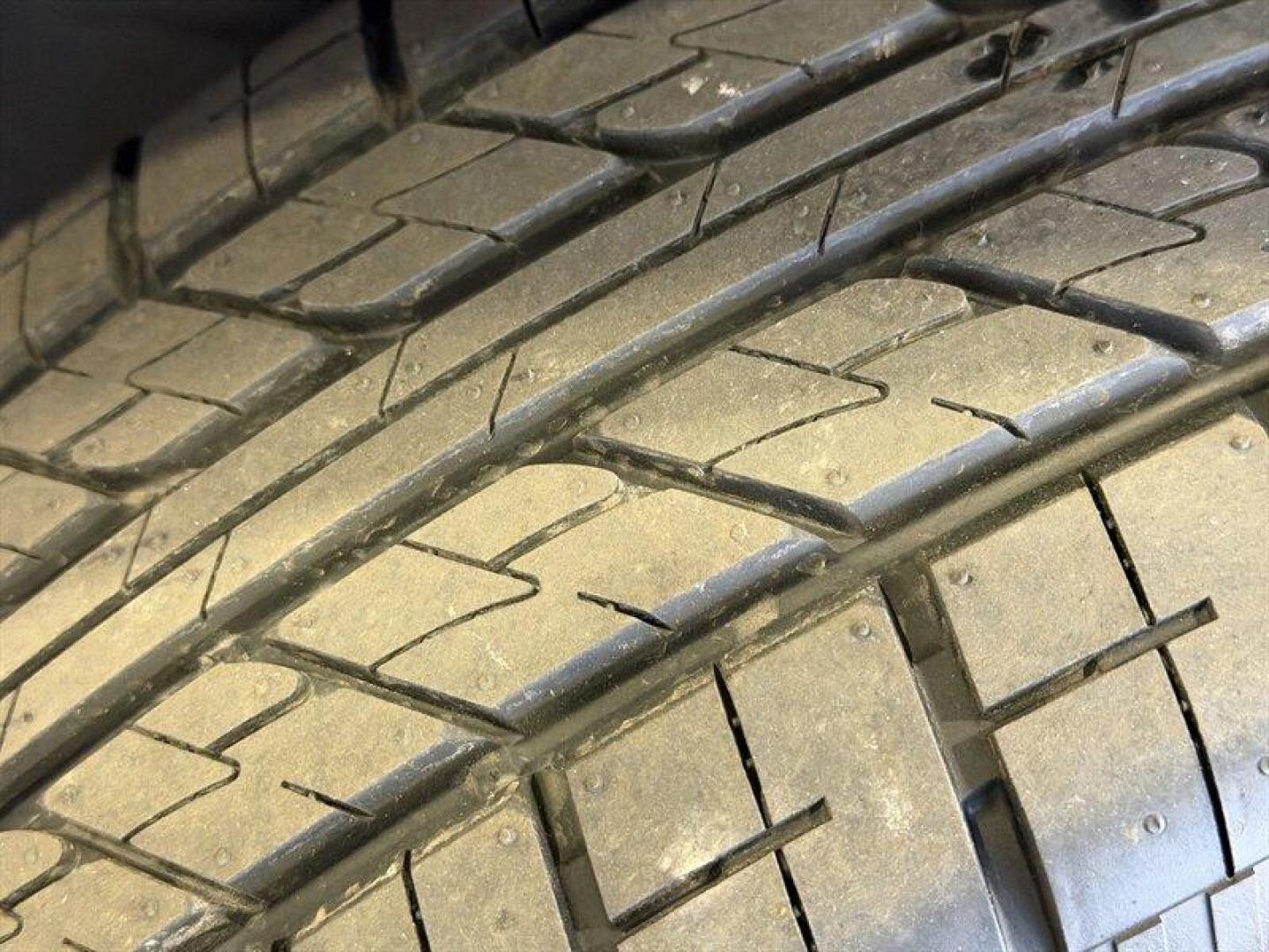 2018 Billet Silver Metallic Clear Coat Chrysler Pacifica Touring L (2C4RC1BG2JR) with an Pentastar 3.6L V6 287hp 262ft. lbs. engine, Automatic transmission, located at 25355 Eames Street, Channahon, IL, 60410, (815) 467-1807, 41.429108, -88.228432 - Bright, roomy, and ready for every family adventure this 2018 Chrysler Pacifica Touring L blends confident Pentastar performance with thoughtful, family-friendly design. Powertrain and efficiency - Pentastar 3.6L V6 producing 287 hp and 262 lb-ft of torque - Smooth-shifting 9-speed automatic trans - Photo#10