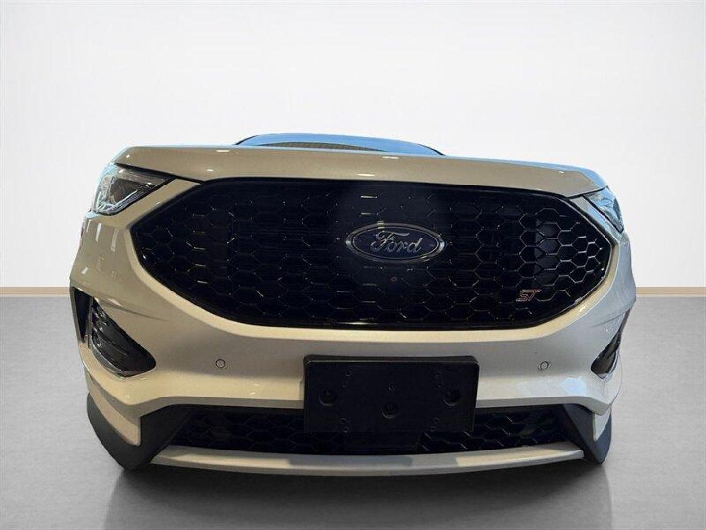 2019 White Platinum Metallic Tri-Coat Ford Edge ST (2FMPK4AP9KB) with an EcoBoost 2.7L Twin Turbo V6 335hp 380ft. lbs. engine, Automatic transmission, located at 25355 Eames Street, Channahon, IL, 60410, (815) 467-1807, 41.429108, -88.228432 - Say hello to the 2019 Ford Edge ST AWD White Platinum Metallic Tri-Coat on the outside, Ebony on the inside, and attitude dialed up to I mean business. This is the sporty, grown-up crossover that doesnt whisper performance it announces it. Under the hood sits the brawny EcoBoost 2.7L Twin-Turbo V6 - Photo#8